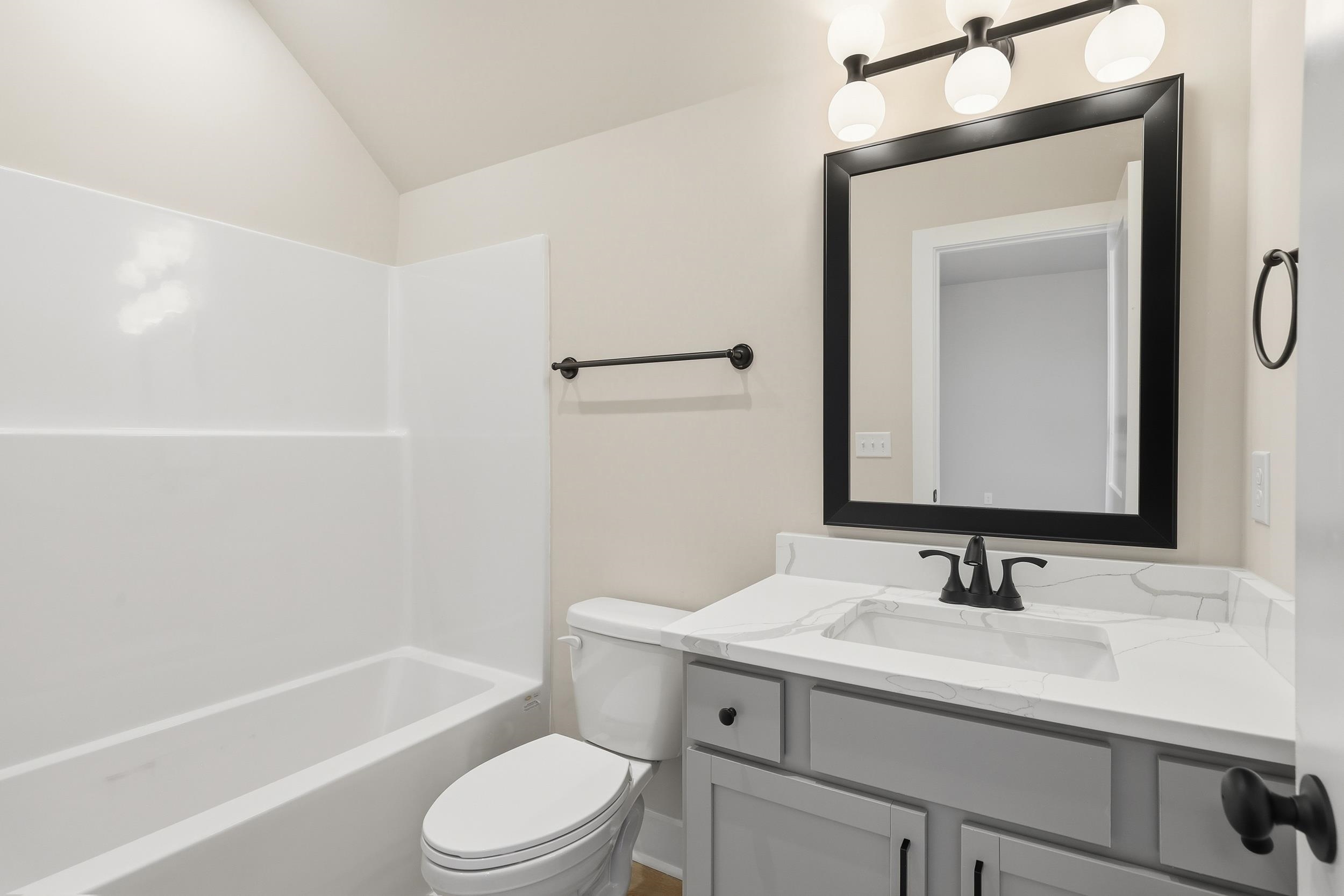 4004 Hollybank Drive Property Photo 20