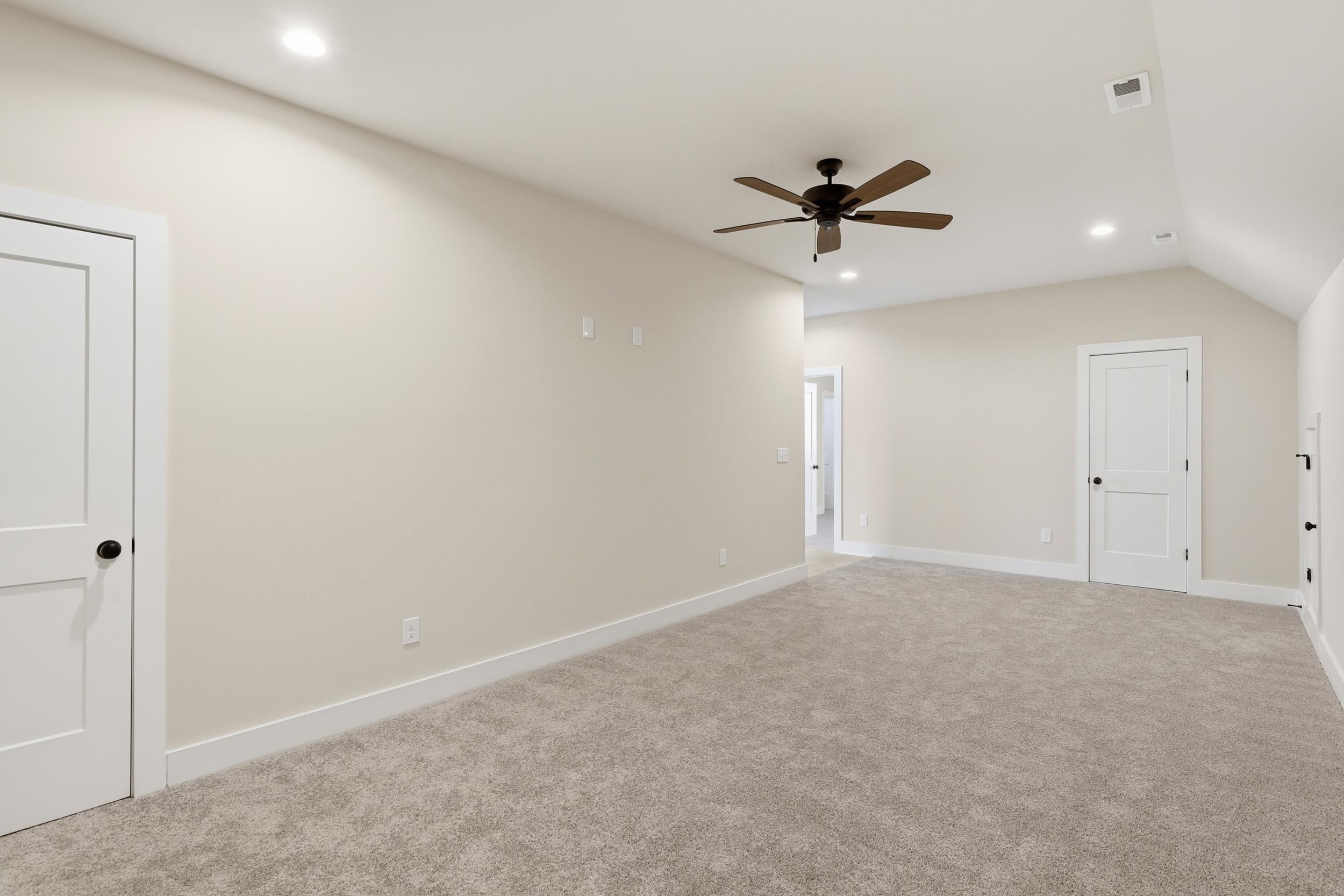 4004 Hollybank Drive Property Photo 26
