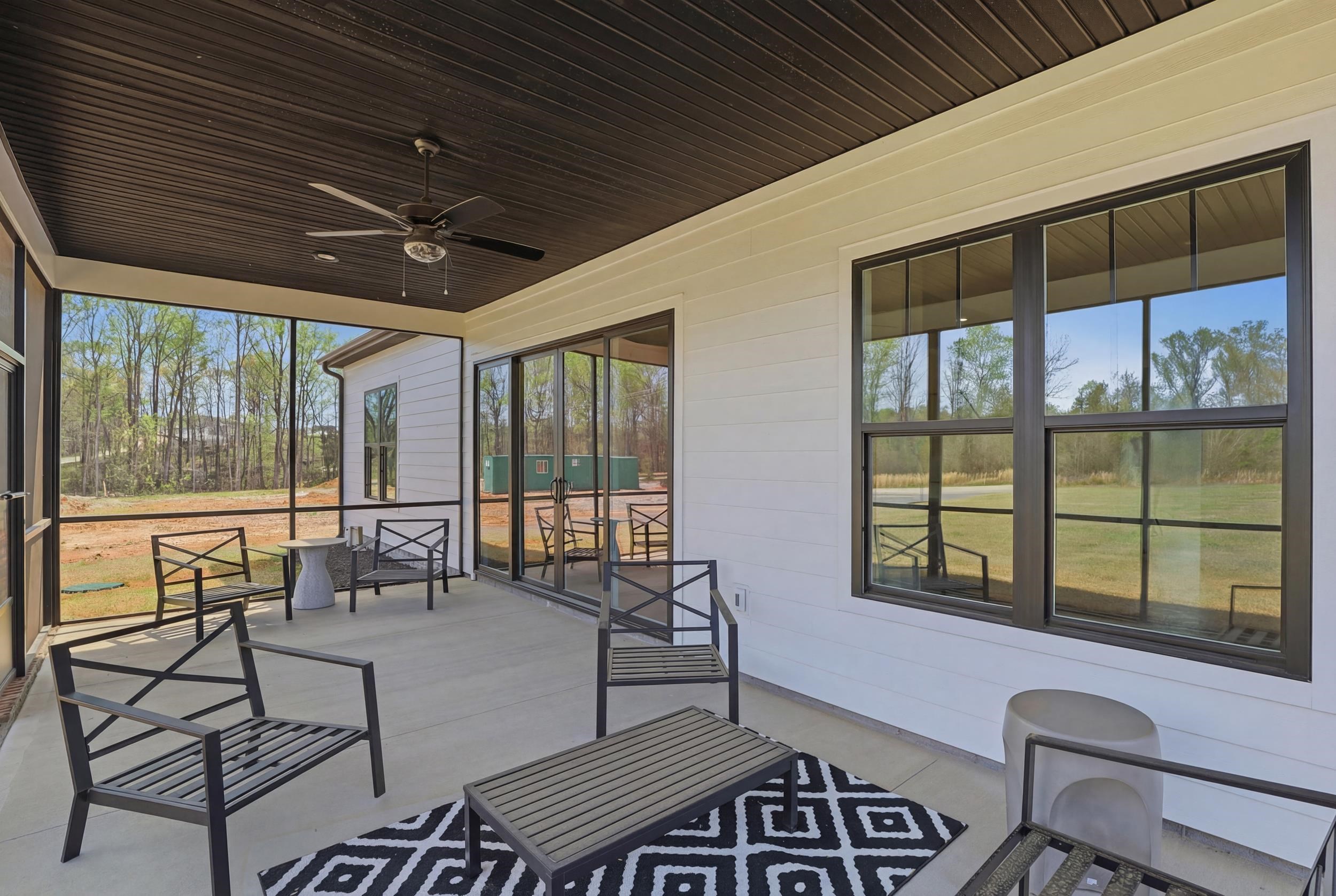4004 Hollybank Drive Property Photo 29