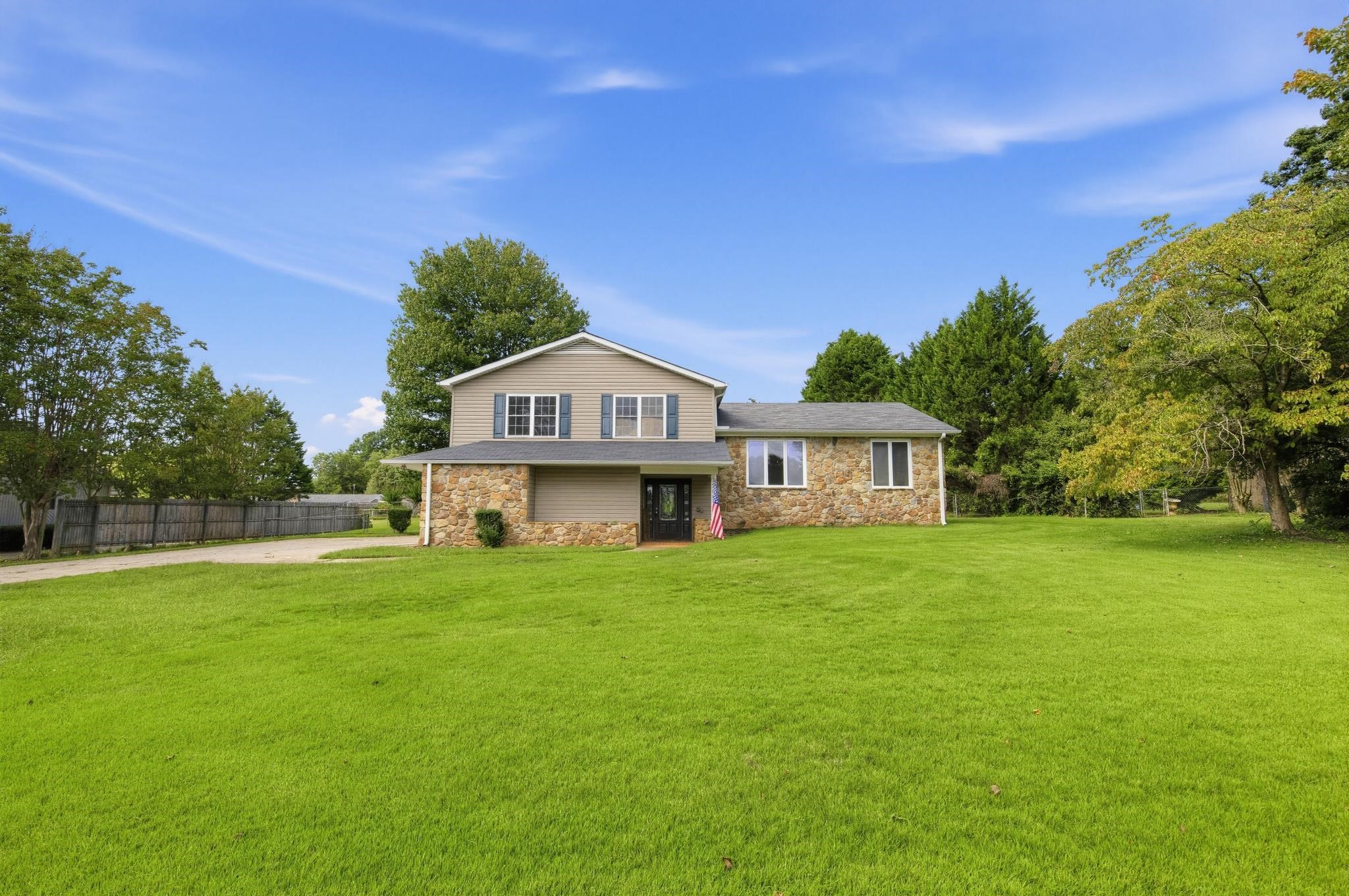 1206 Three Bridges Rd Property Photo 6