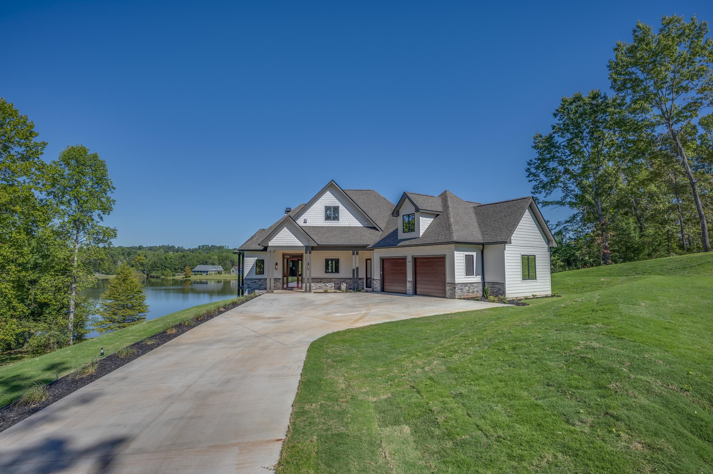 438 Mapleton Lane Property Photo 4