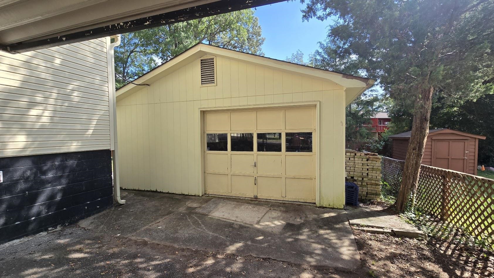 114 Indian Hill St Property Photo 4