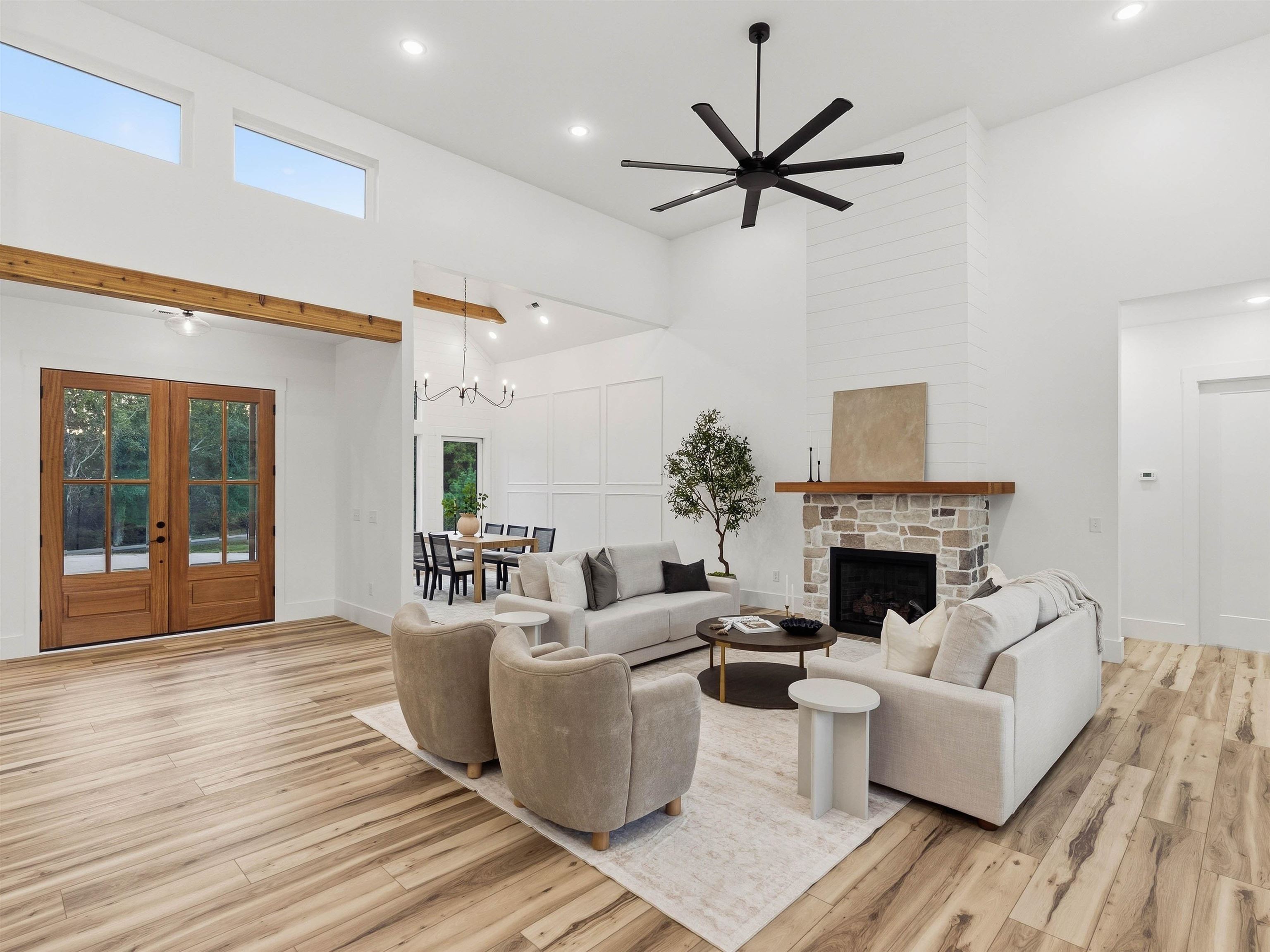 110 Marseille Drive Property Photo 15