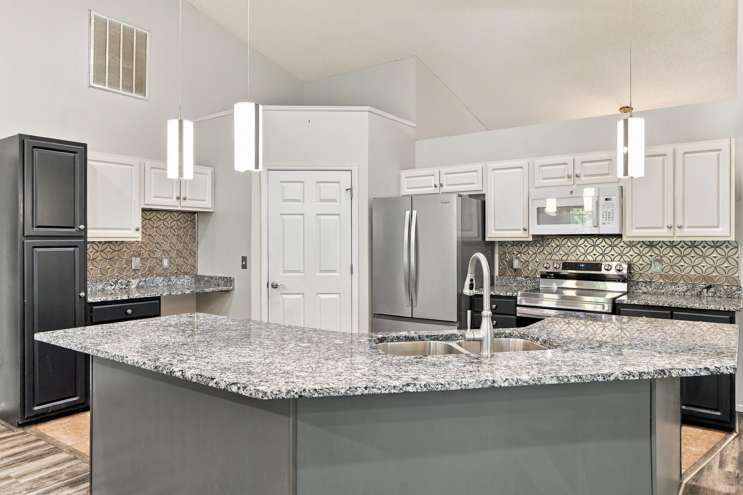 204 Bitternut Lane Property Photo 6