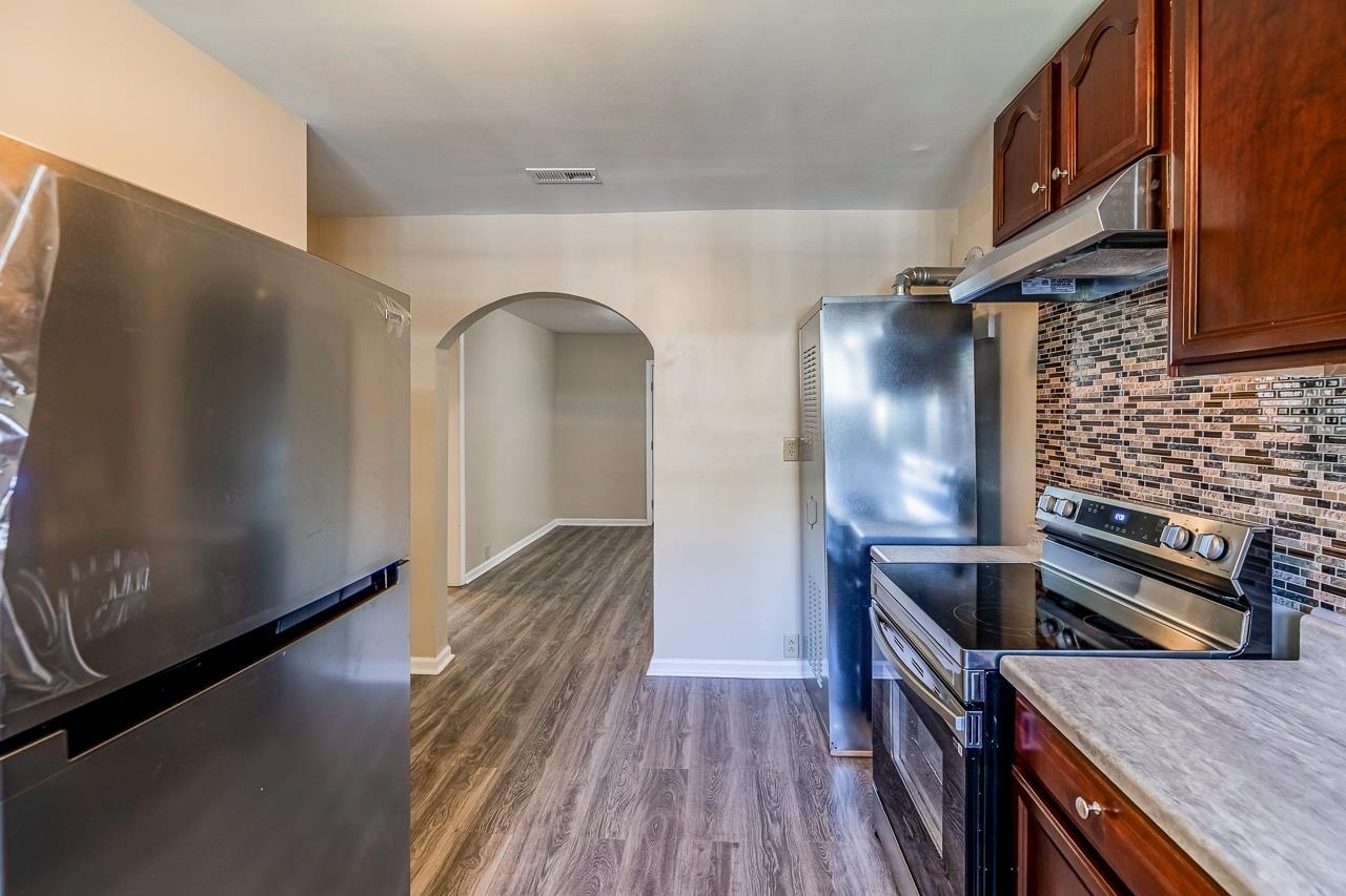 112 Woodrow Street Property Photo 4