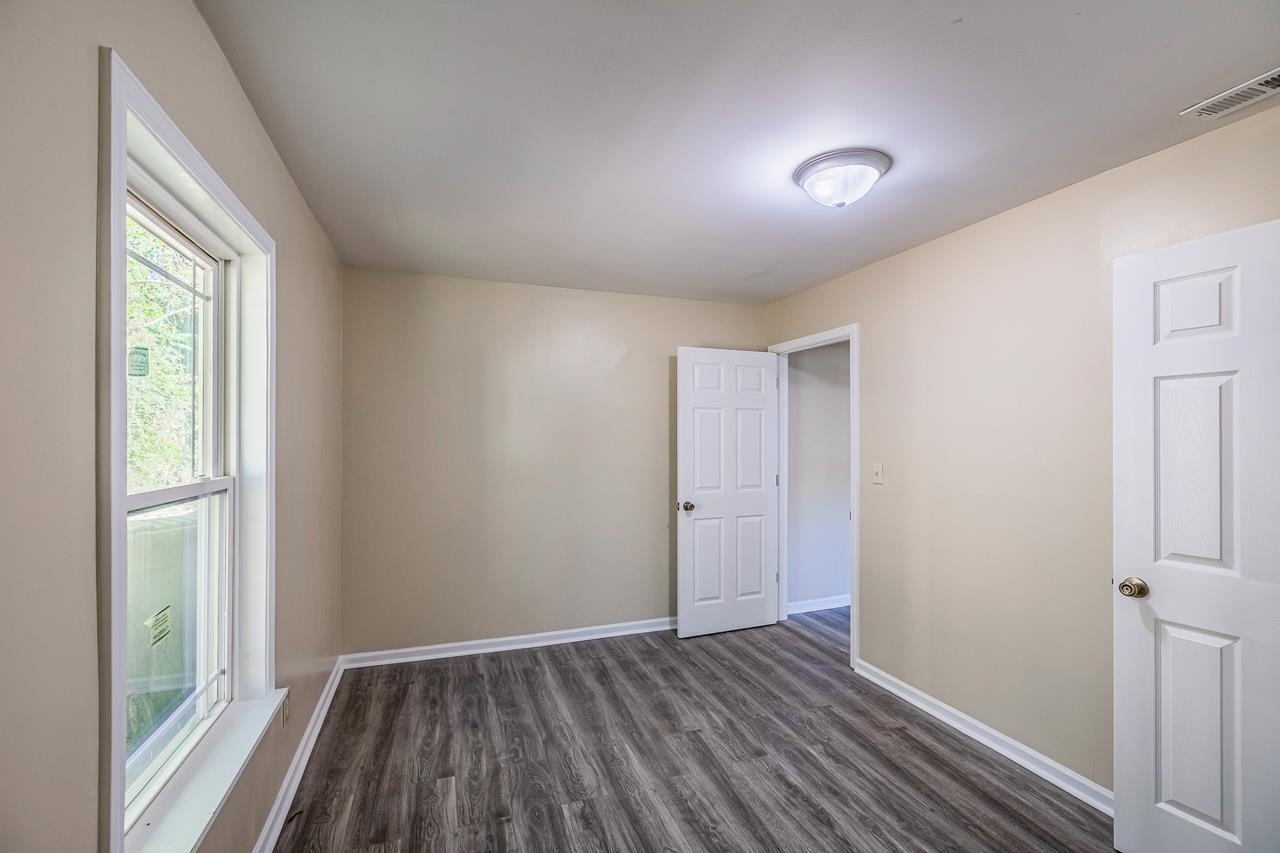 112 Woodrow Street Property Photo 8