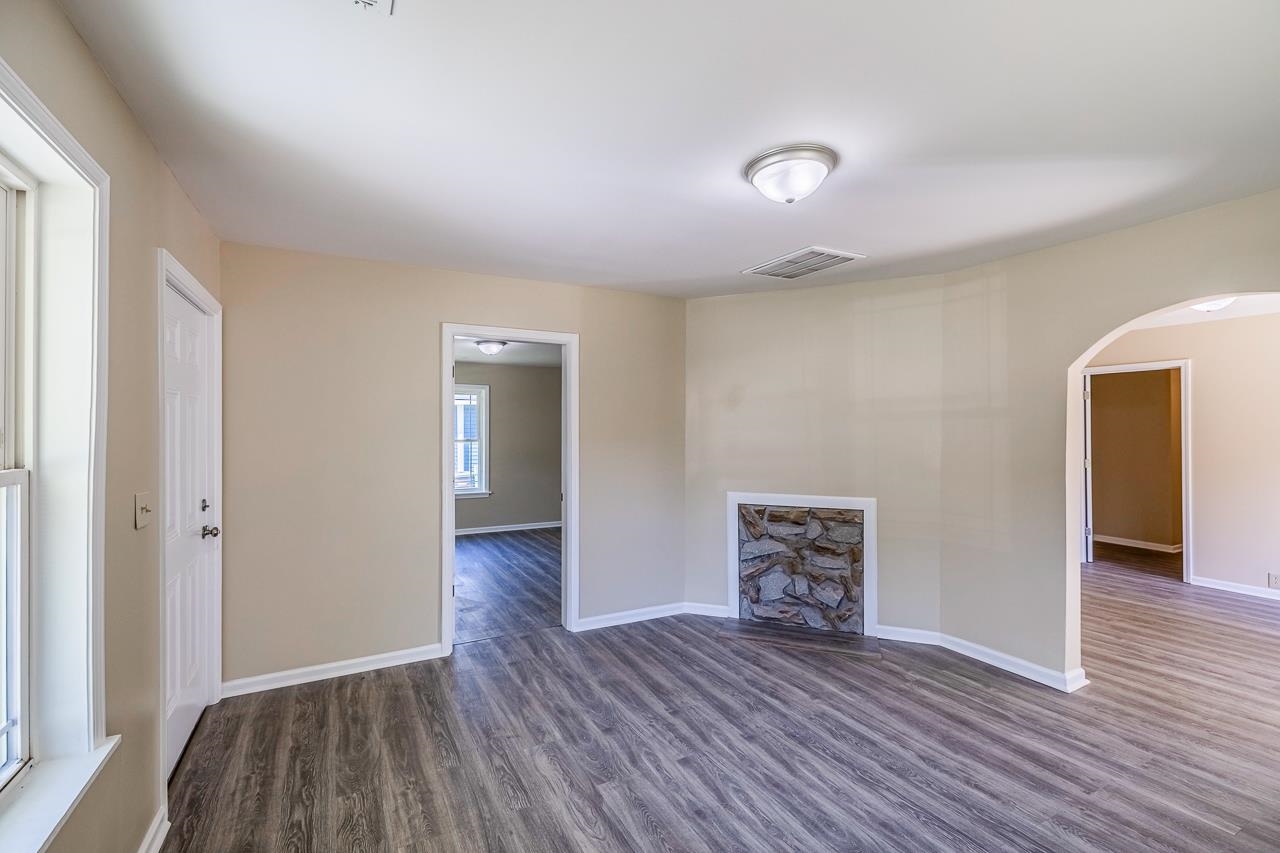 112 Woodrow Street Property Photo 11