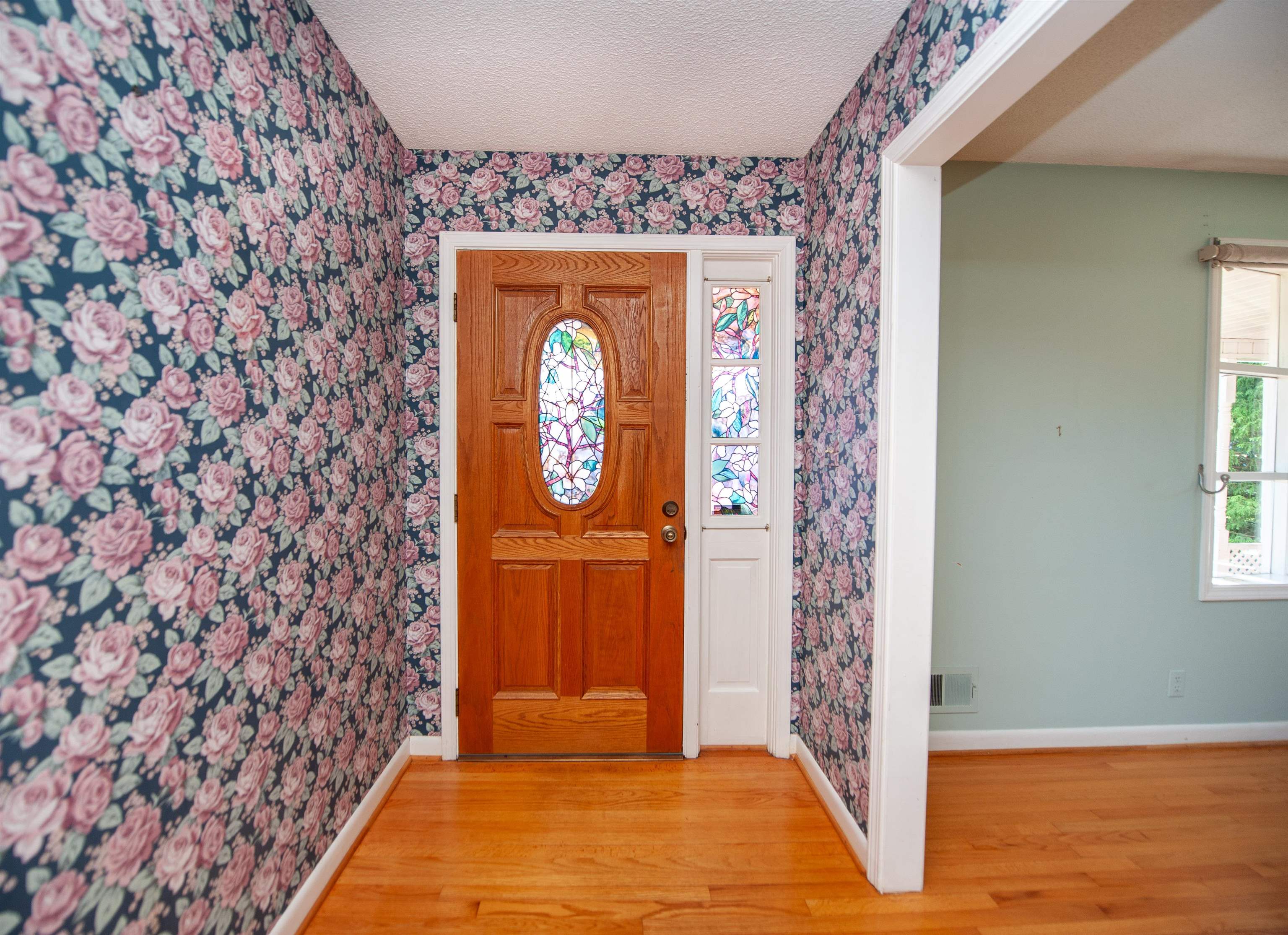 124 Midland Drive Property Photo 5