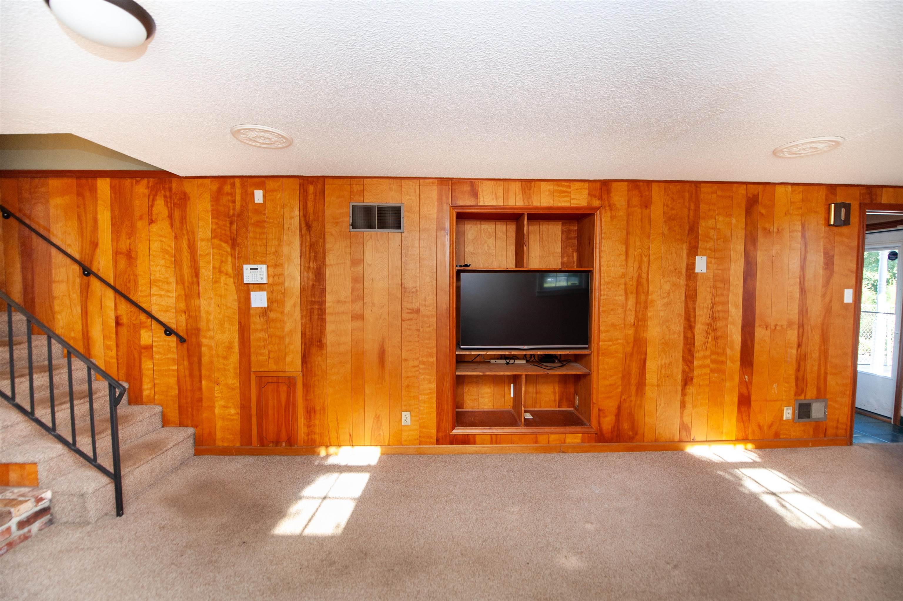 124 Midland Drive Property Photo 7