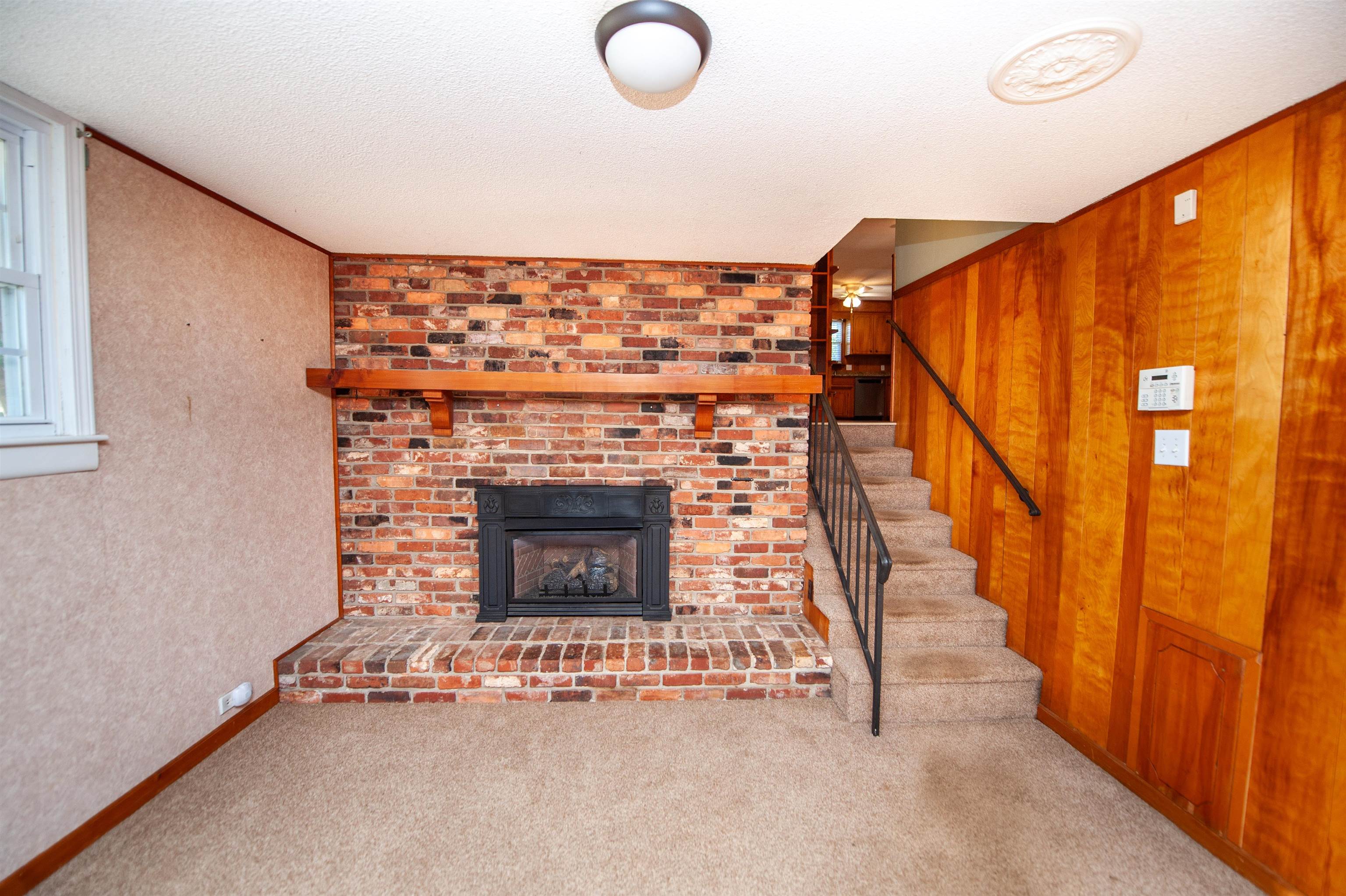 124 Midland Drive Property Photo 8