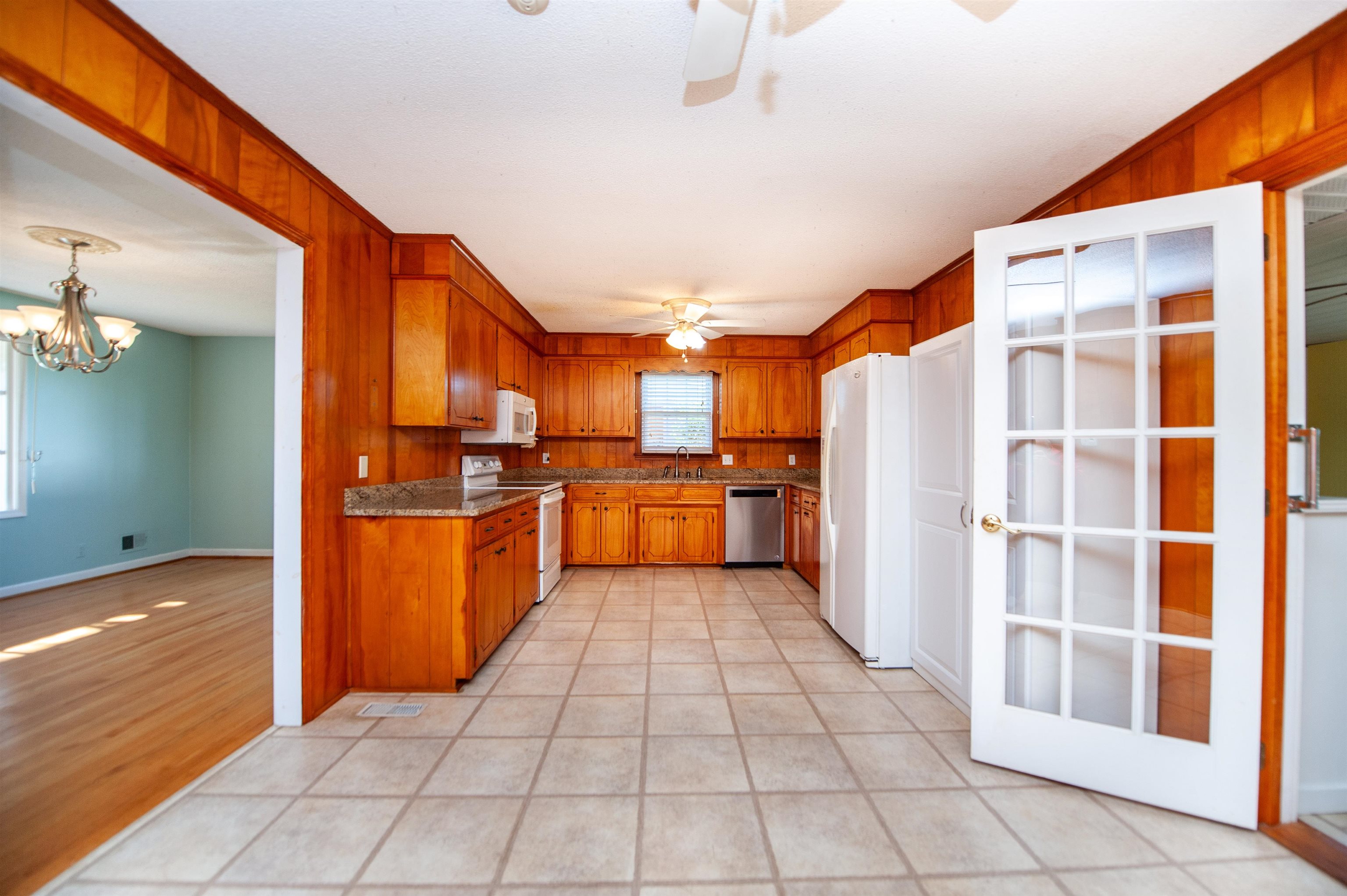 124 Midland Drive Property Photo 12