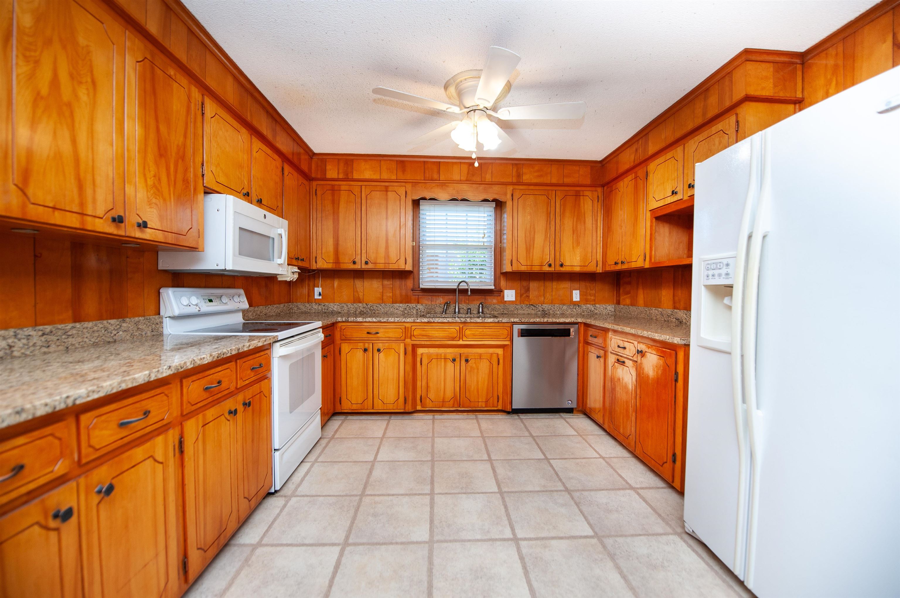 124 Midland Drive Property Photo 13