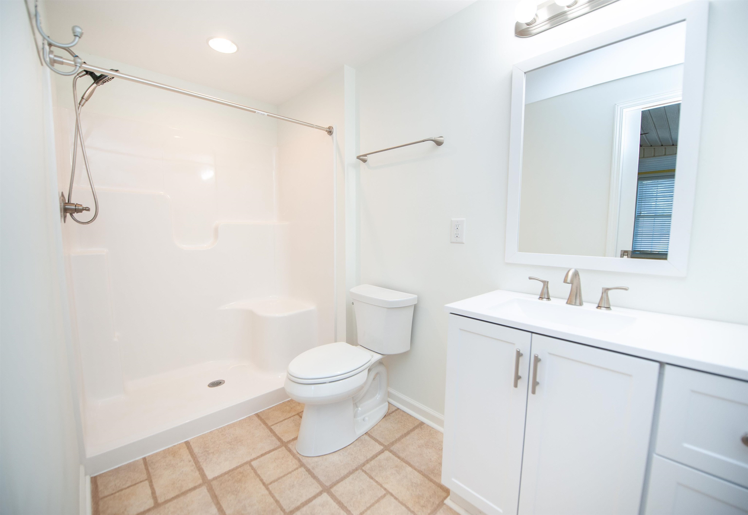 124 Midland Drive Property Photo 19