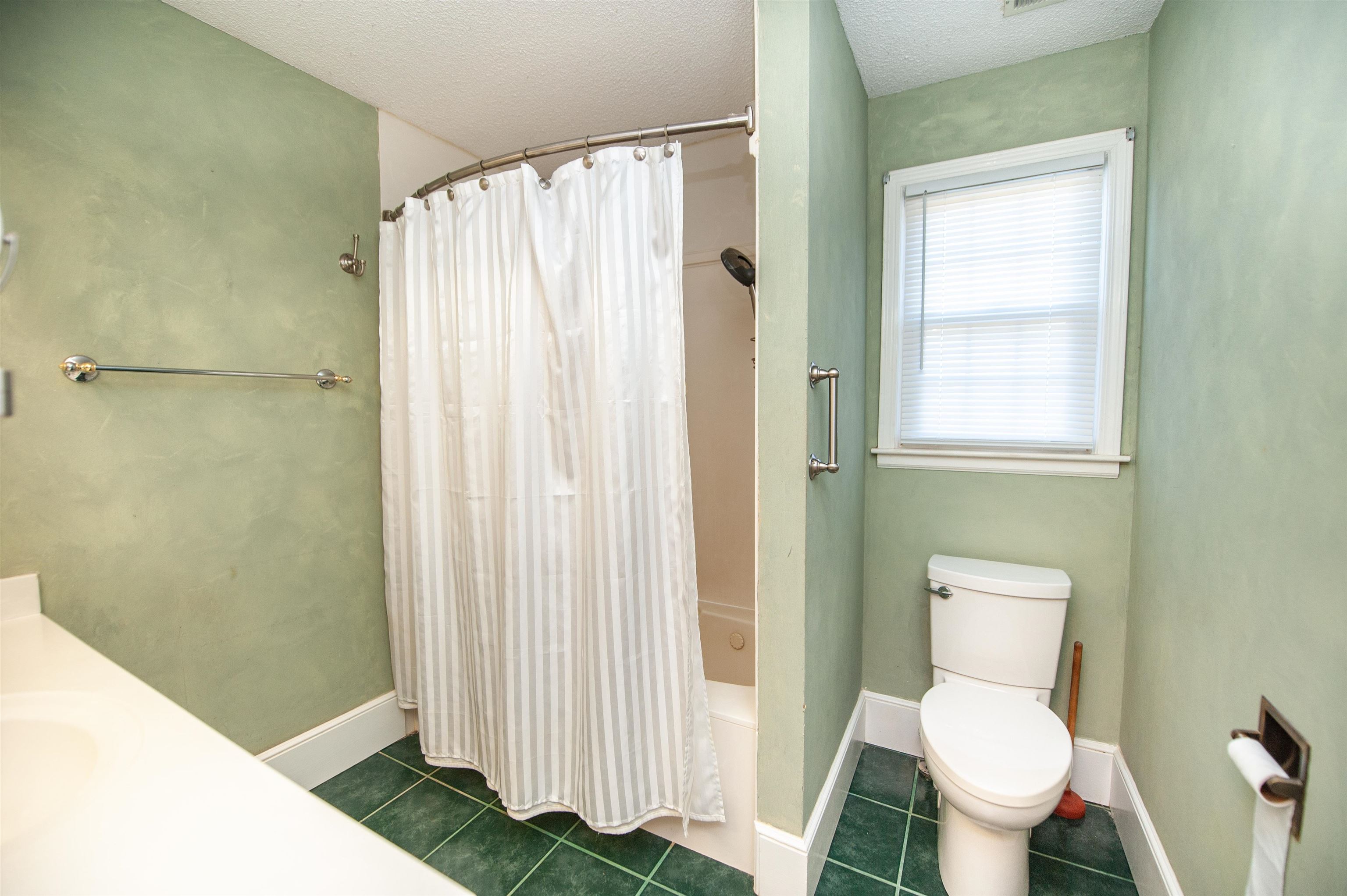 124 Midland Drive Property Photo 21