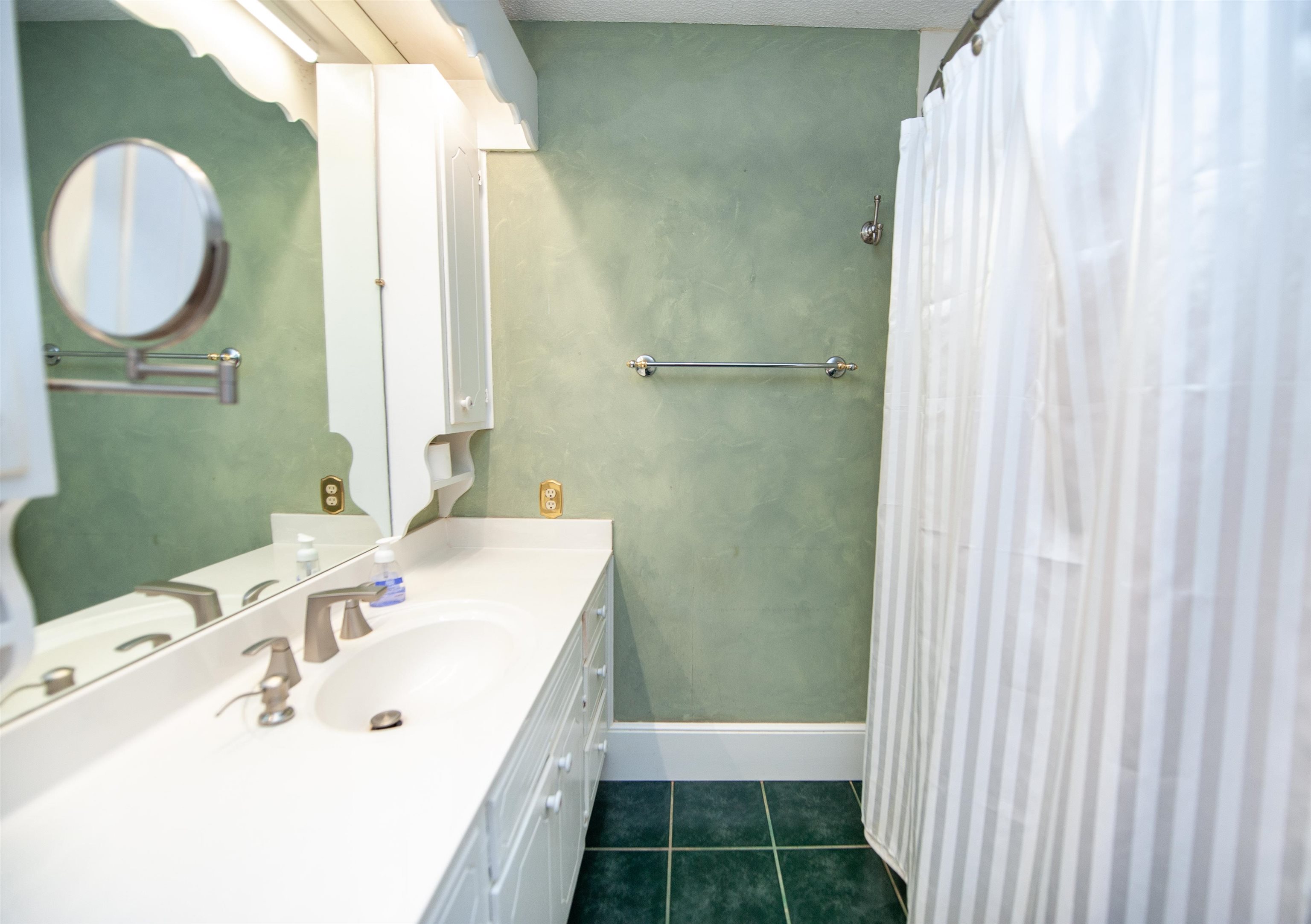 124 Midland Drive Property Photo 22