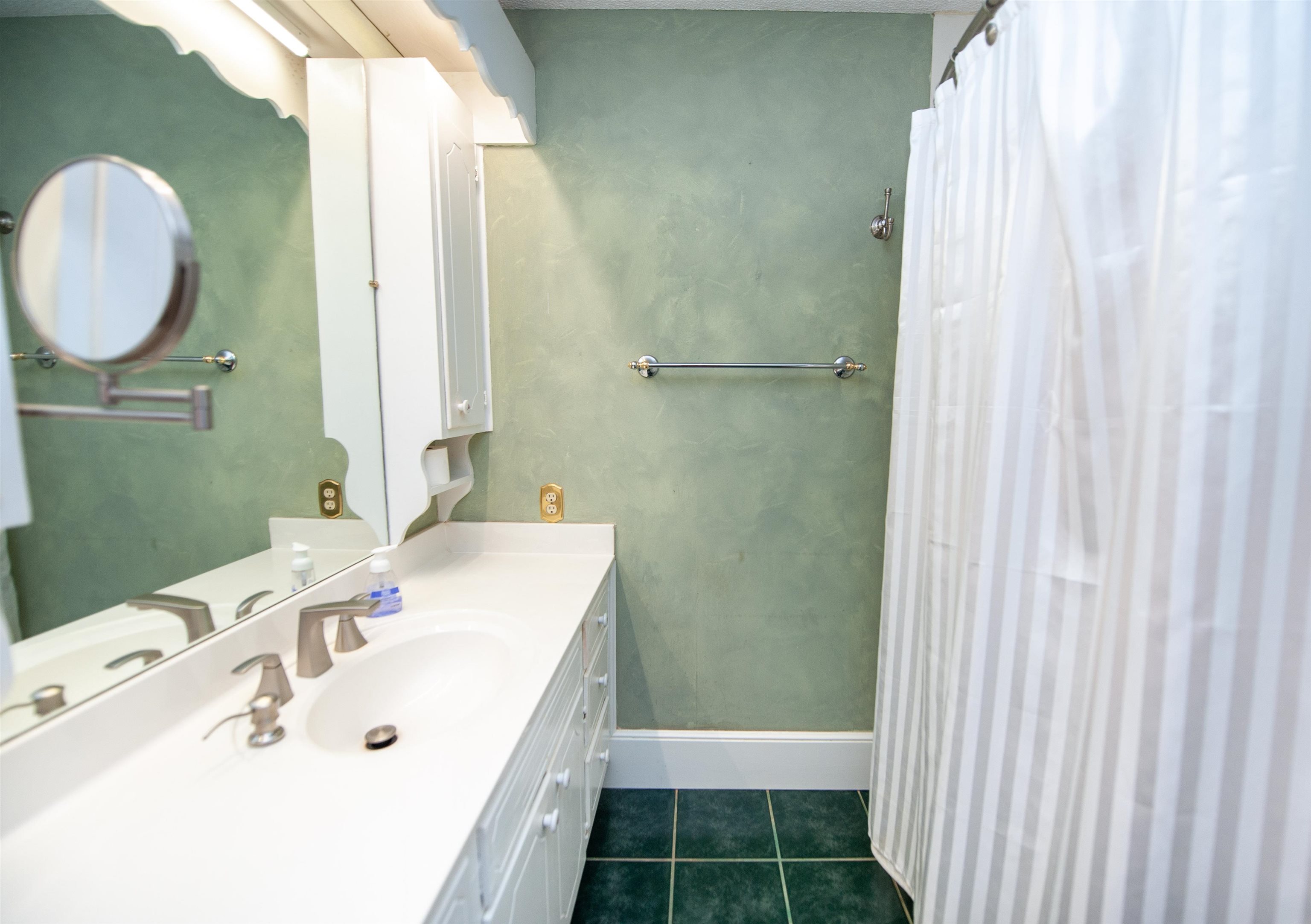 124 Midland Drive Property Photo 23