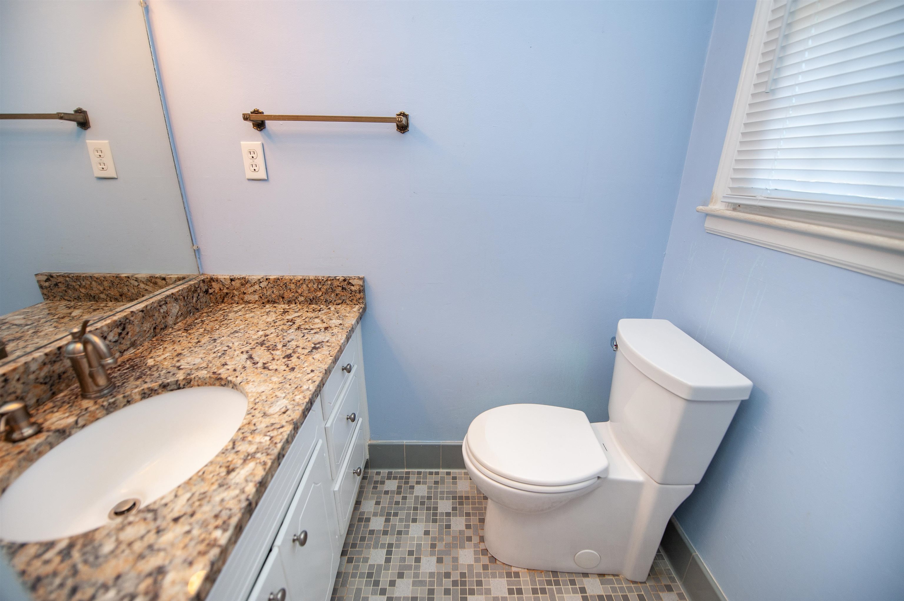 124 Midland Drive Property Photo 27