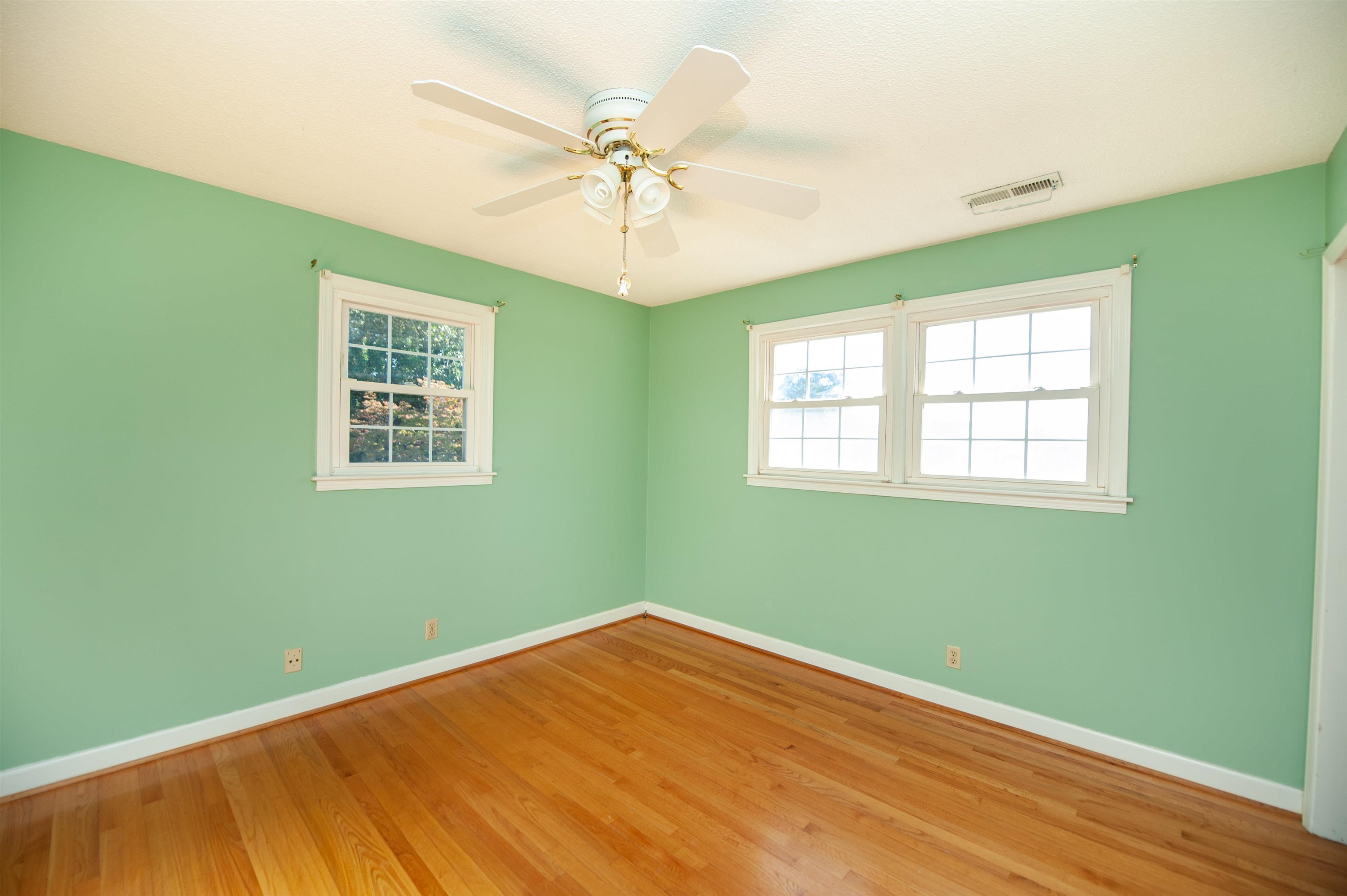 124 Midland Drive Property Photo 30