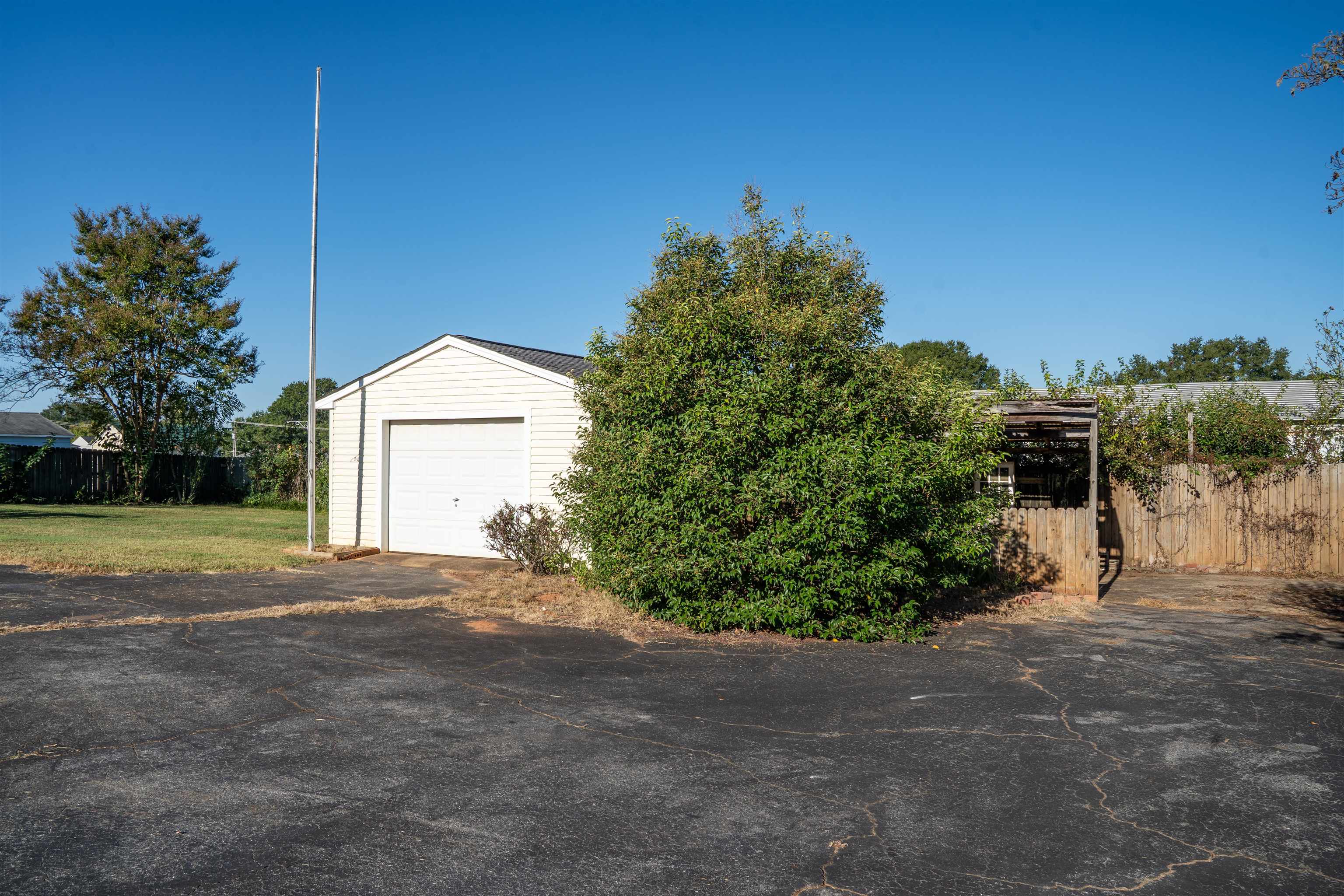 124 Midland Drive Property Photo 40