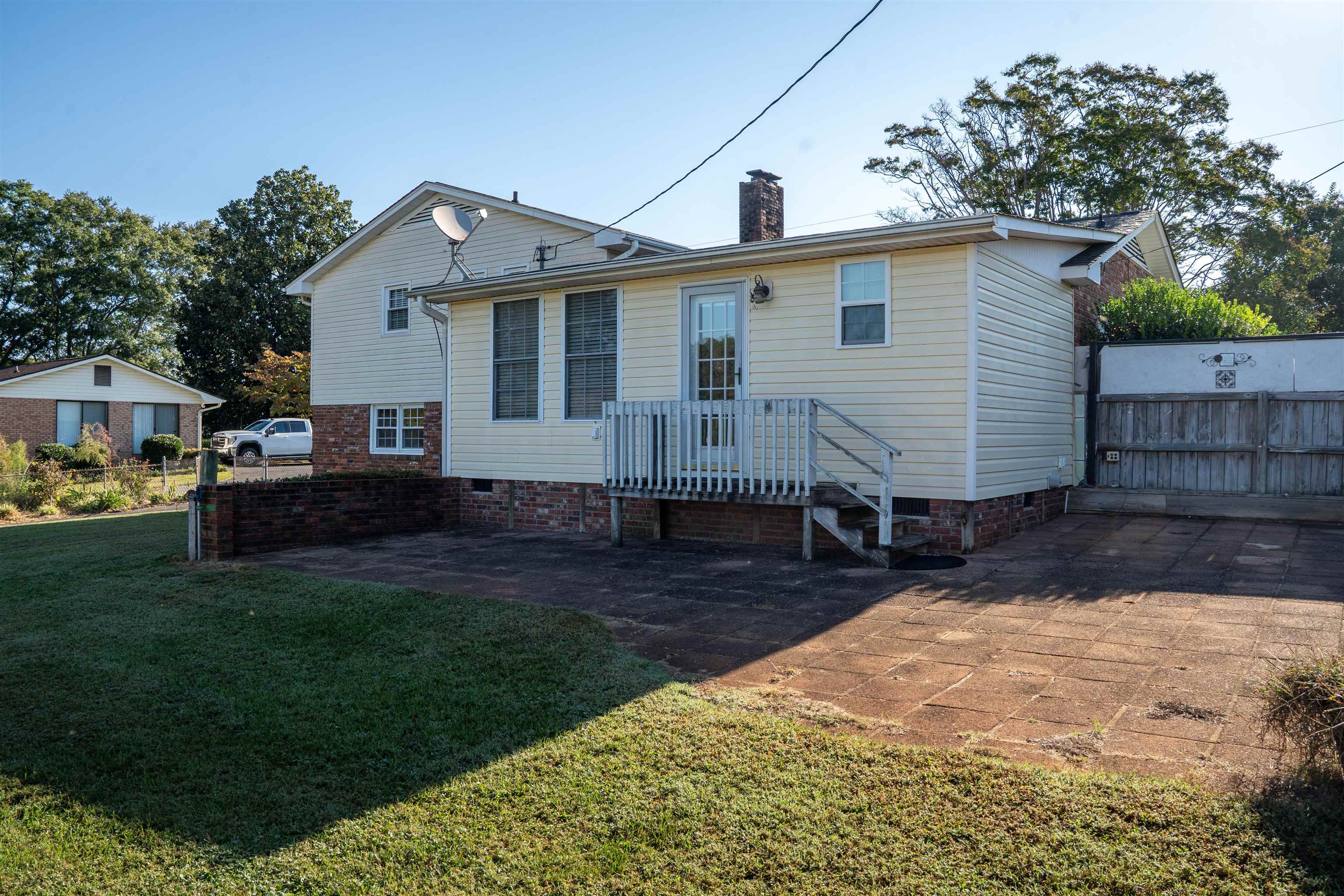 124 Midland Drive Property Photo 44