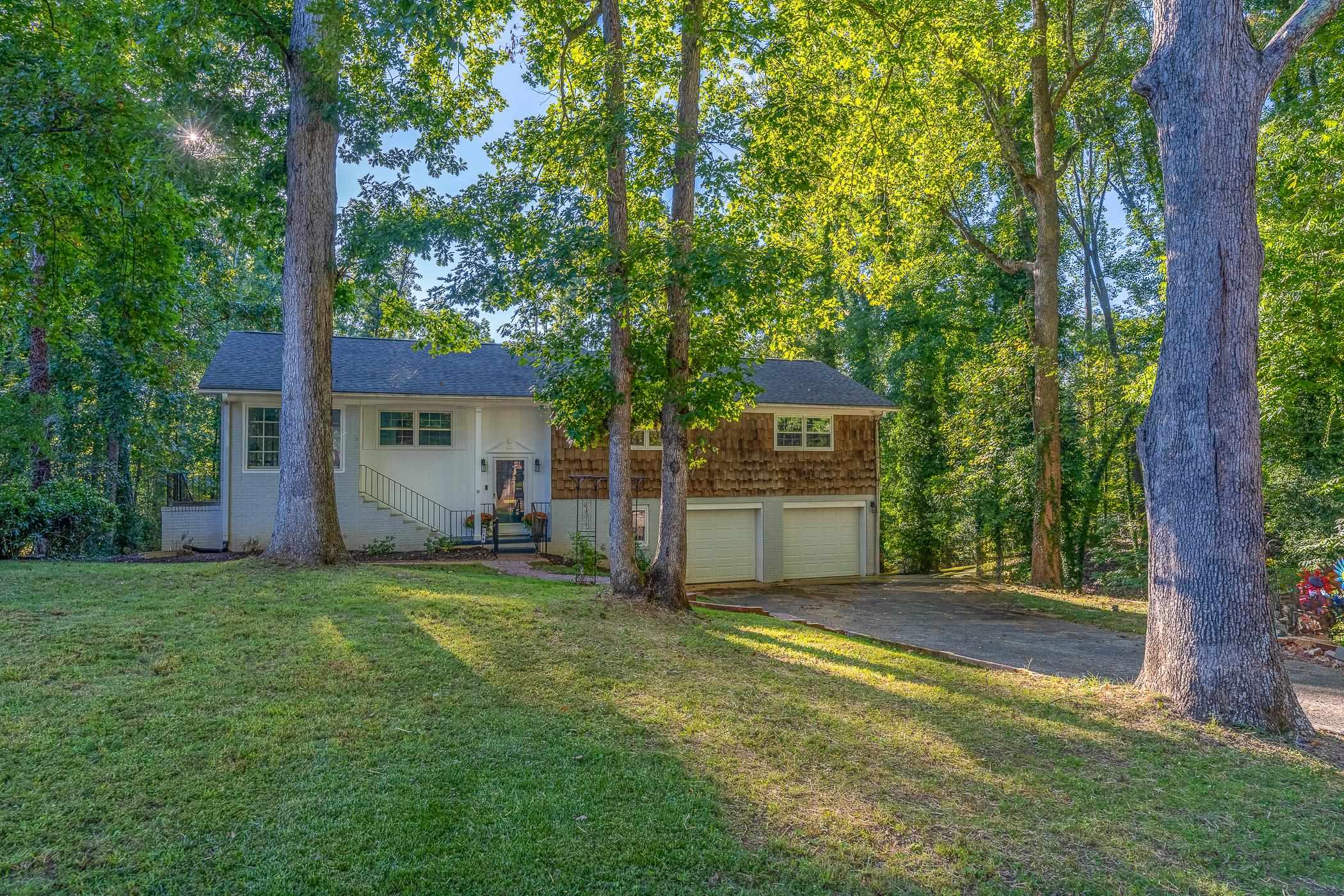 218 Lakewood Drive Property Photo 1
