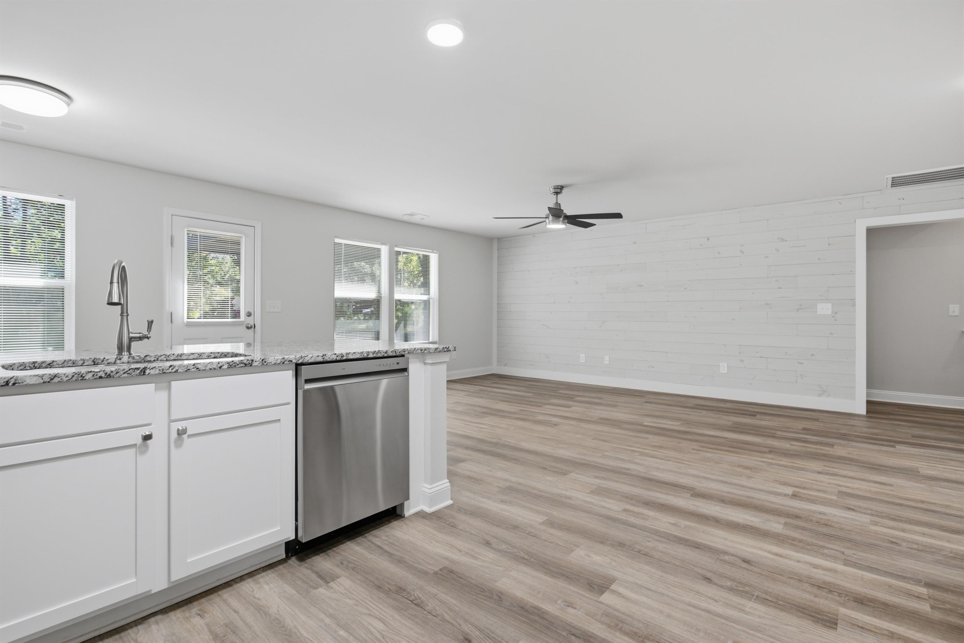 216 Woodfield Avenue Property Photo 7