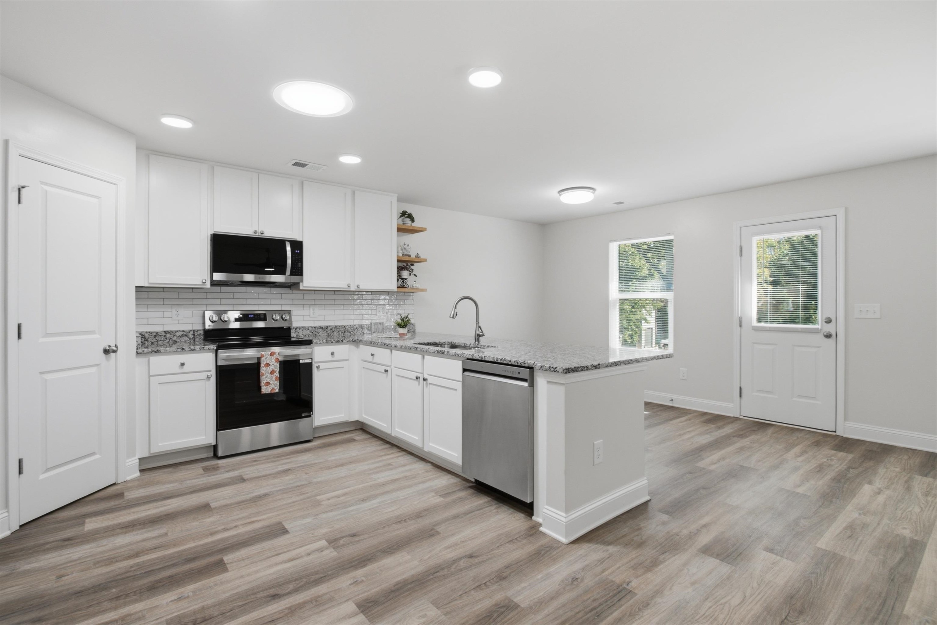 216 Woodfield Avenue Property Photo 8
