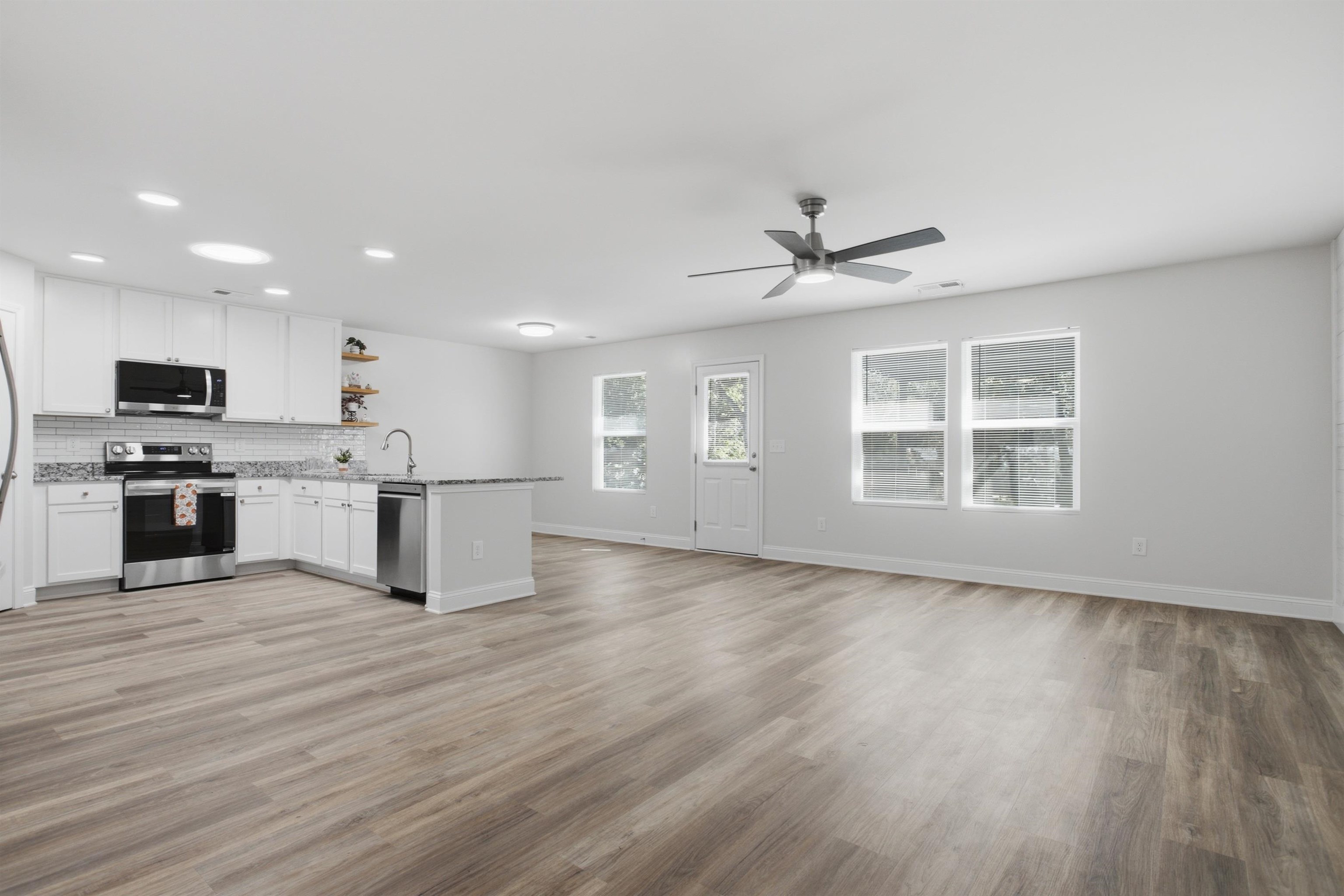216 Woodfield Avenue Property Photo 12