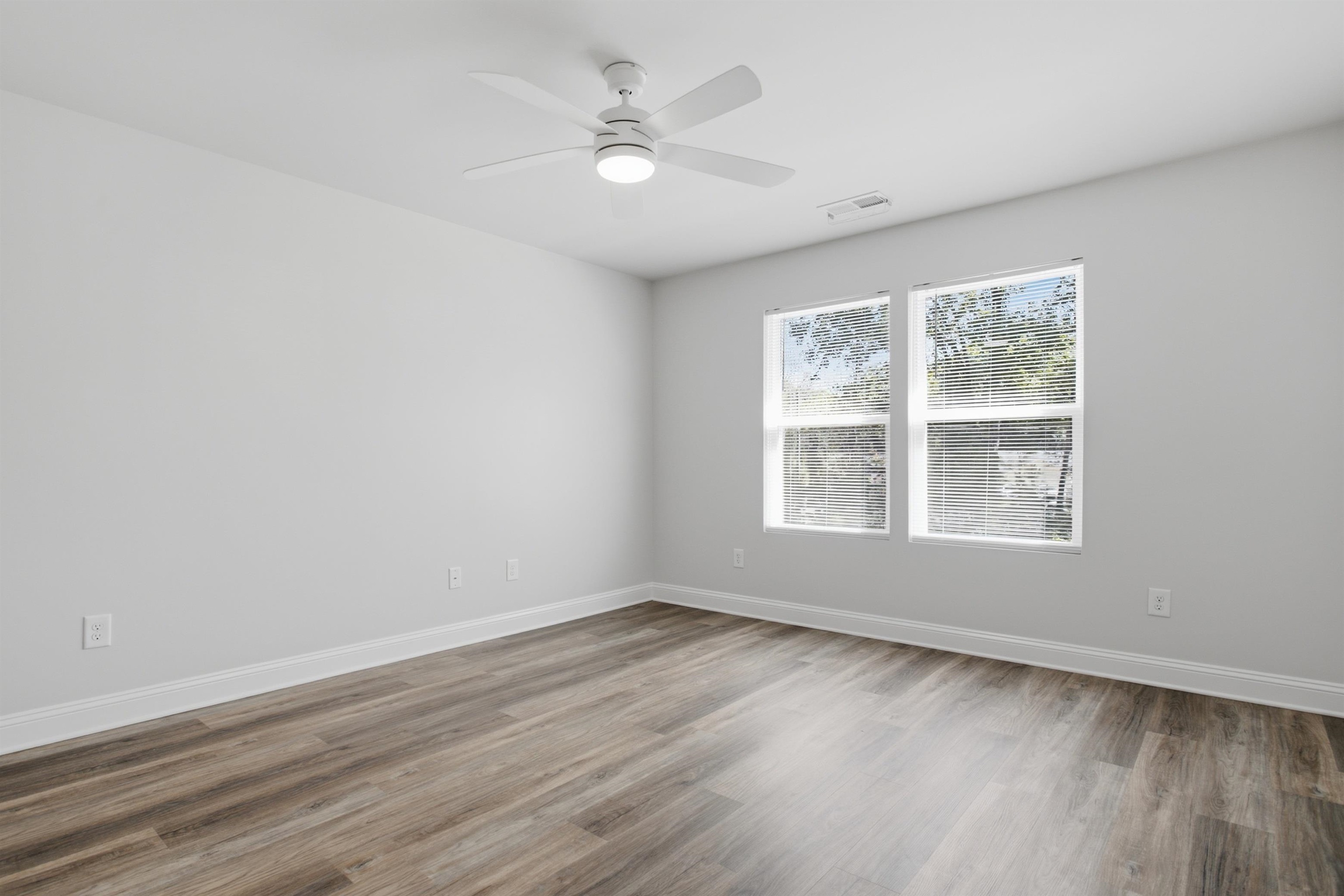 216 Woodfield Avenue Property Photo 15