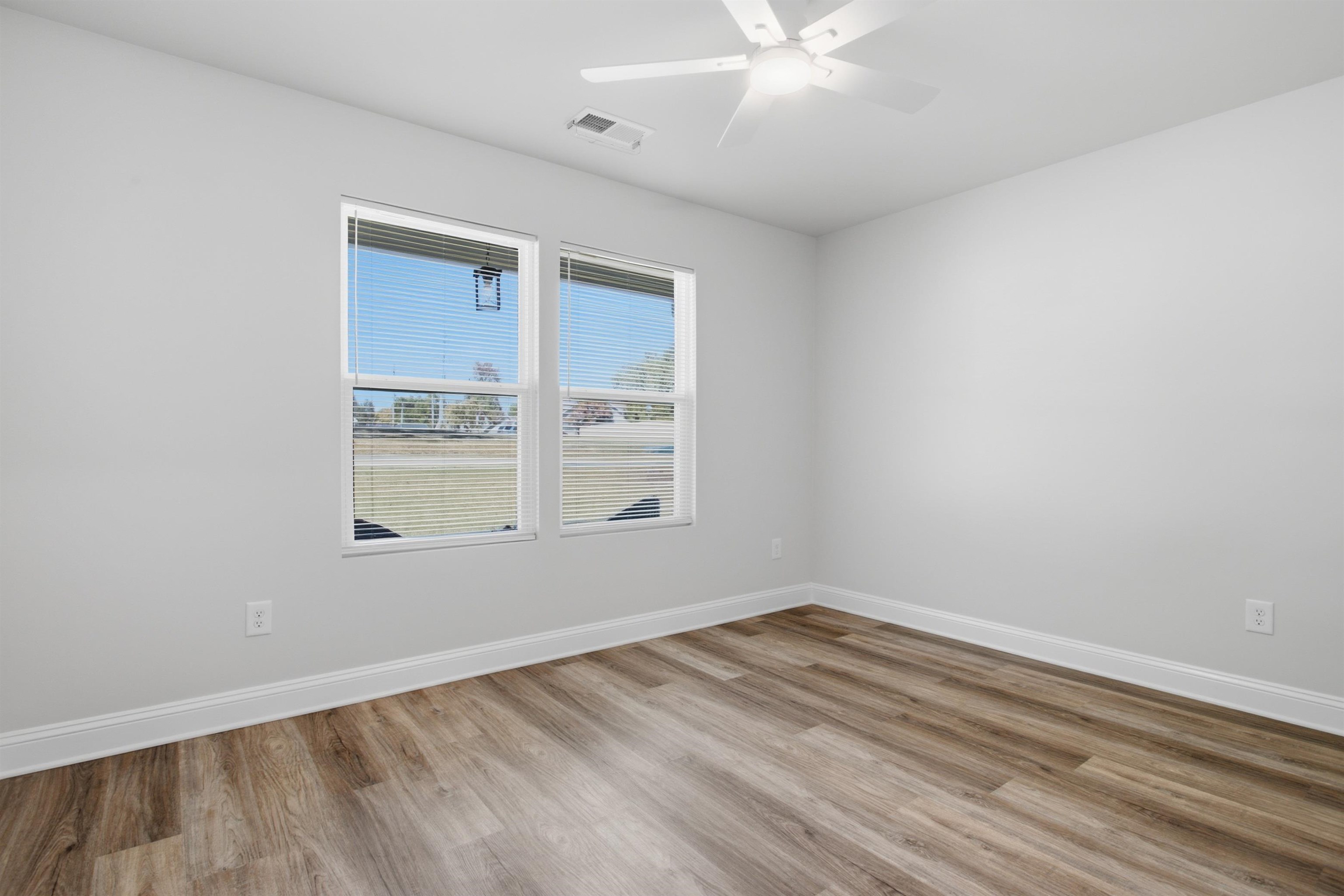 216 Woodfield Avenue Property Photo 24