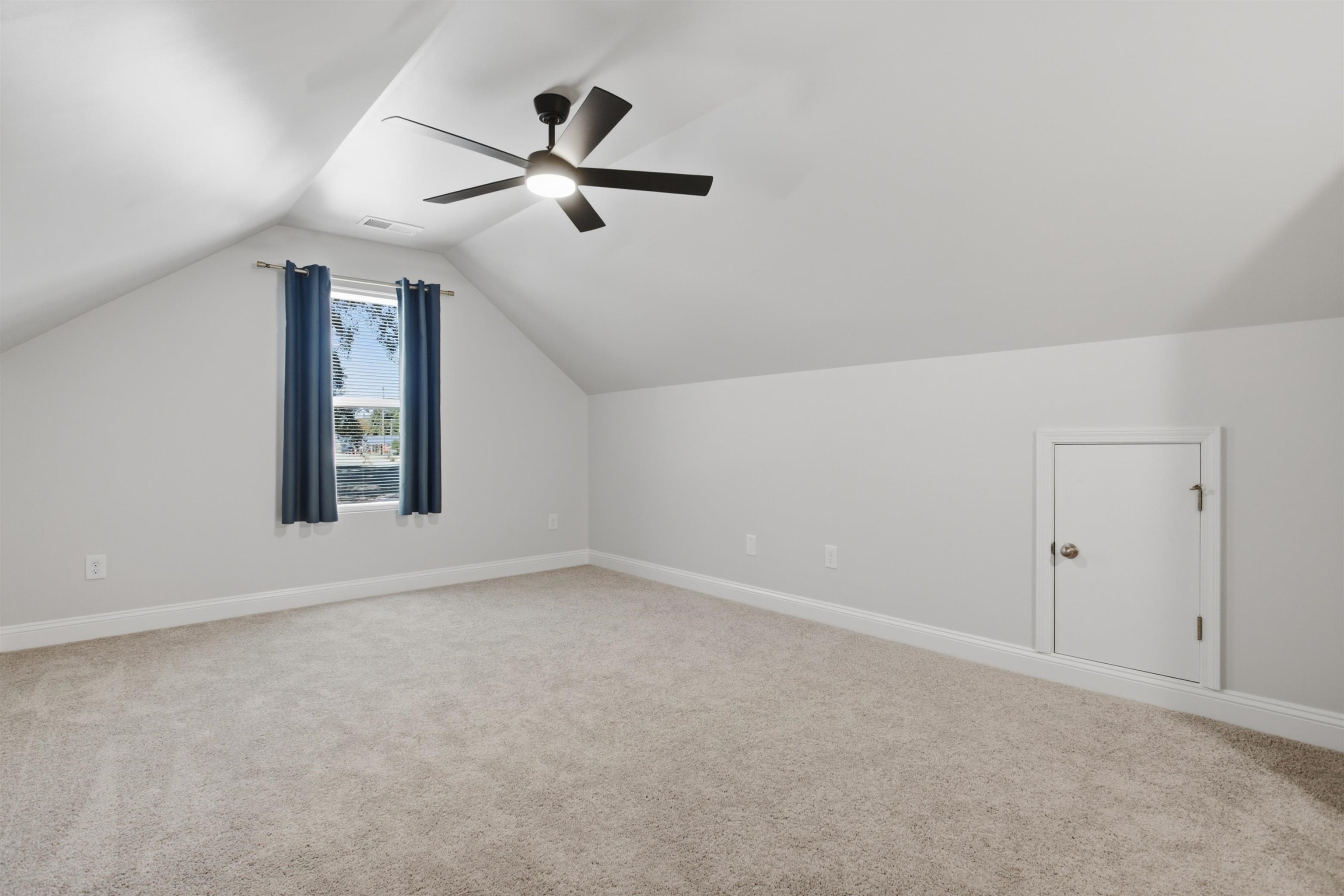 216 Woodfield Avenue Property Photo 29