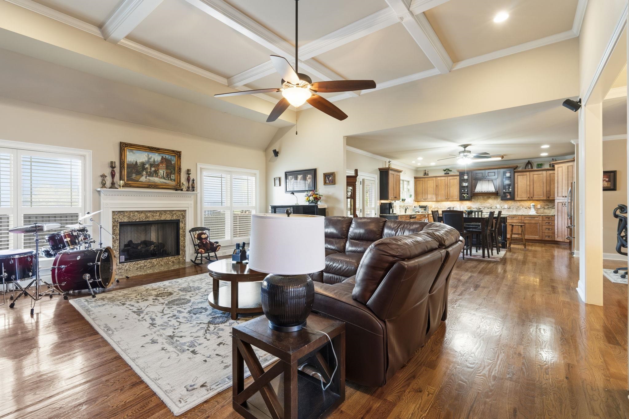 133 River Oaks Road Property Photo 6