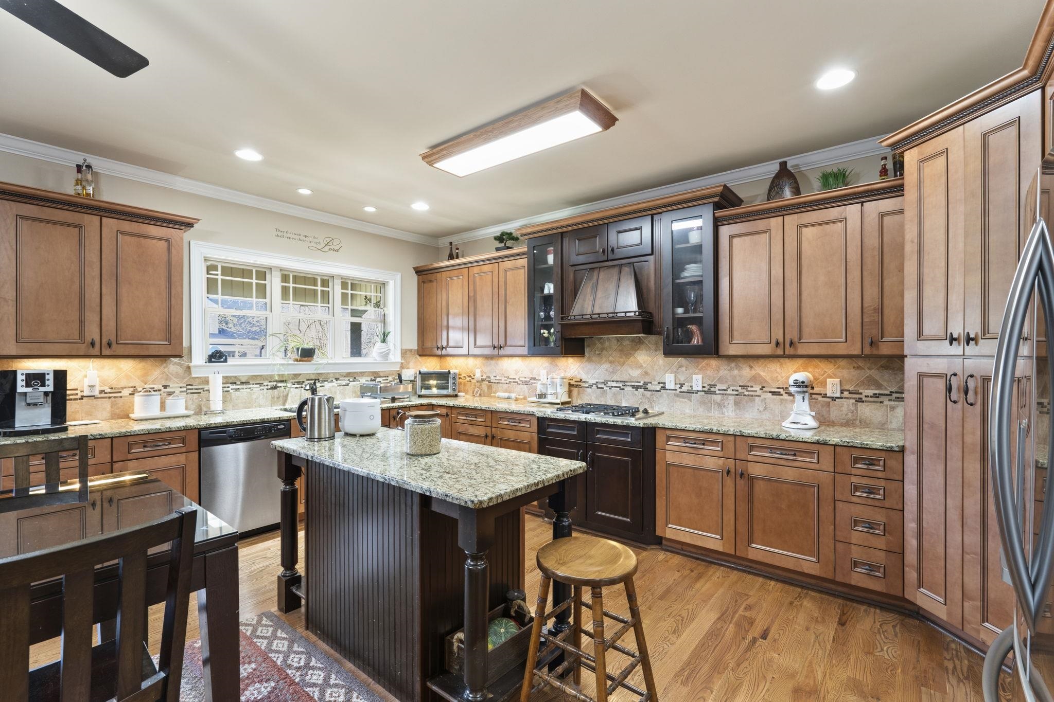 133 River Oaks Road Property Photo 9