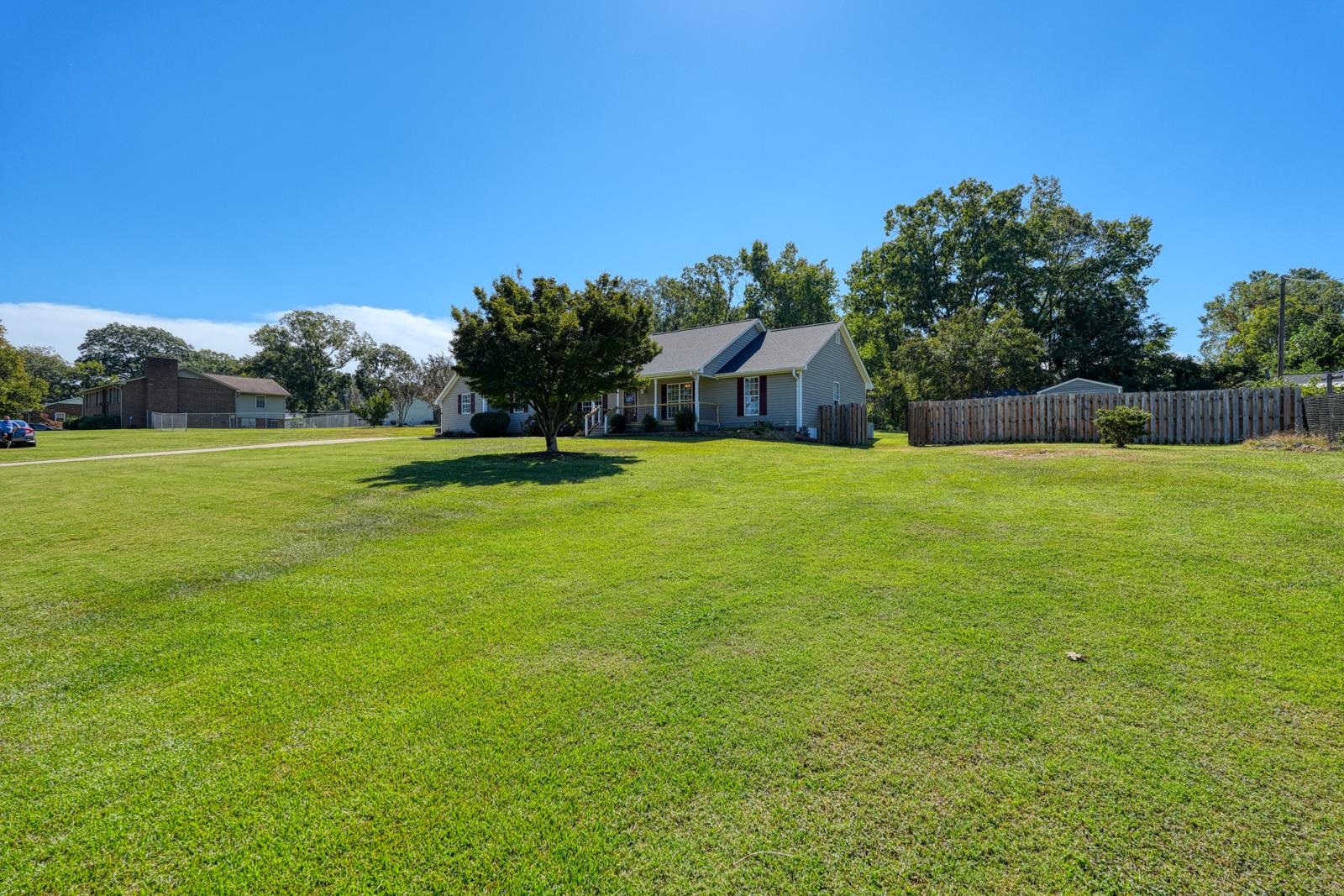 137 Greenway Drive Property Photo 2