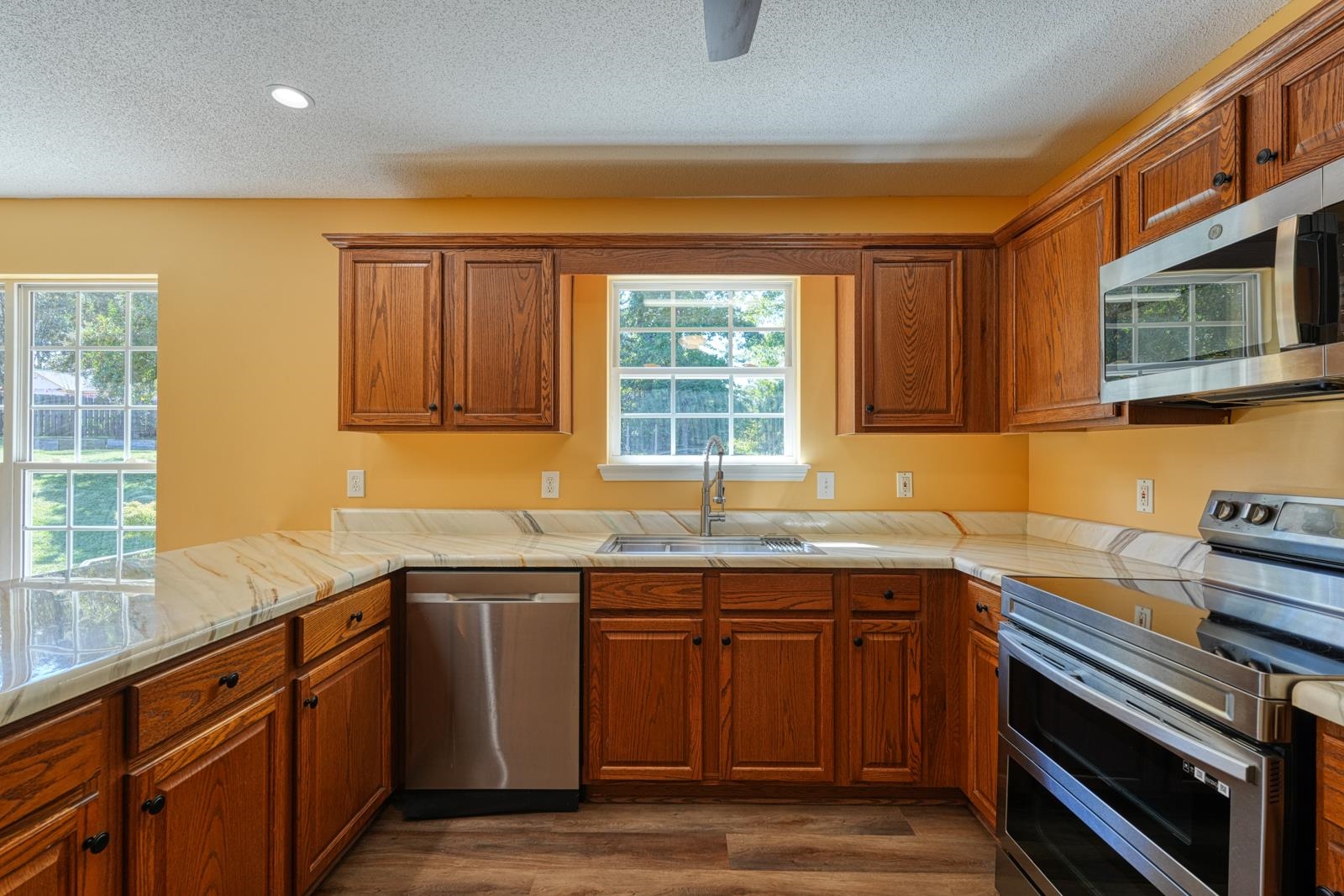 137 Greenway Drive Property Photo 13