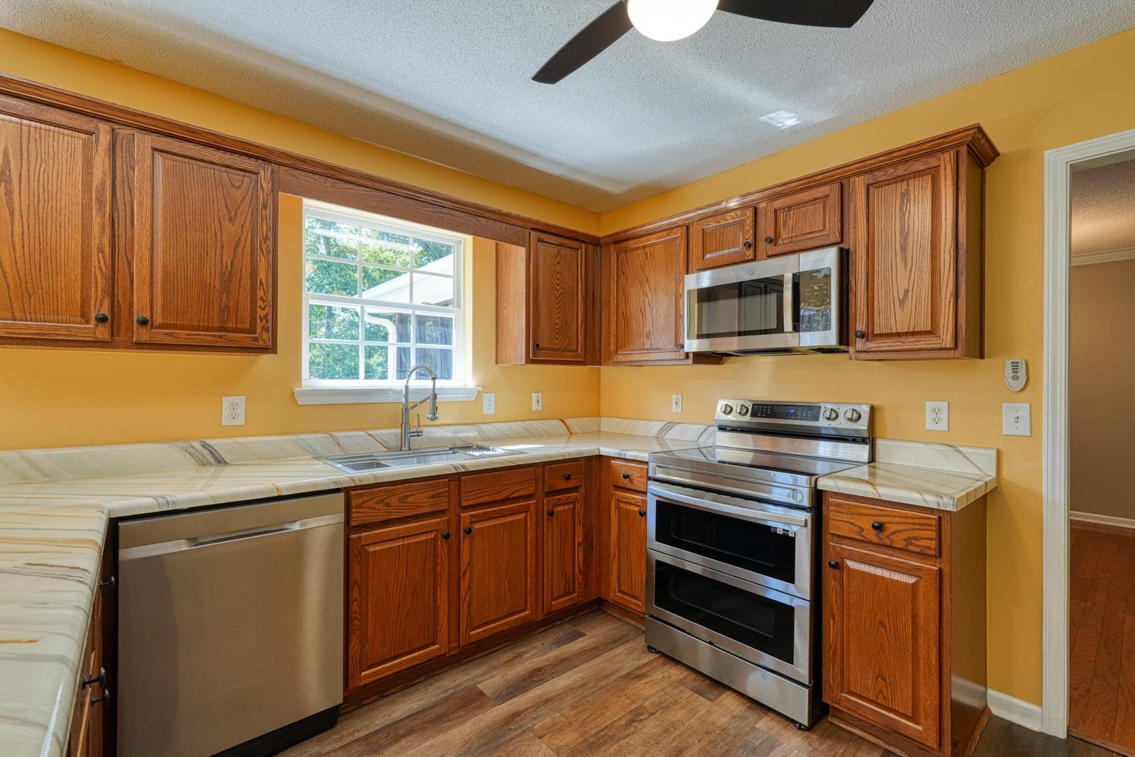 137 Greenway Drive Property Photo 14