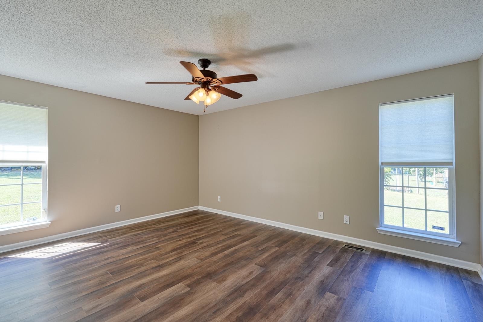 137 Greenway Drive Property Photo 21