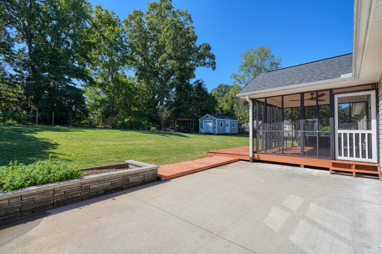 137 Greenway Drive Property Photo 43