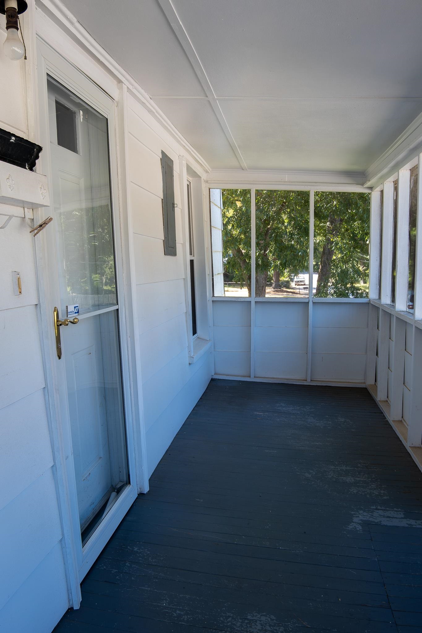 303 Oshields Street Property Photo 4