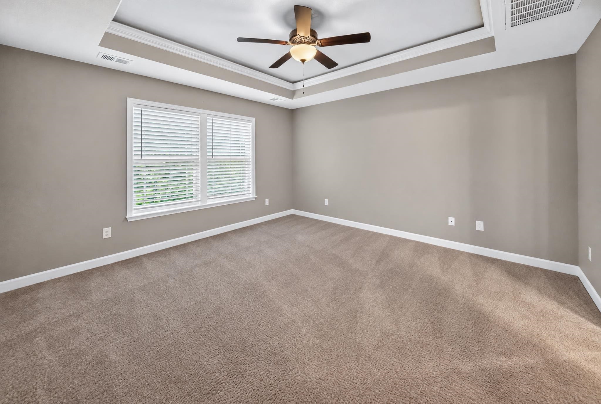 436 Shoreline Boulevard Property Photo 12