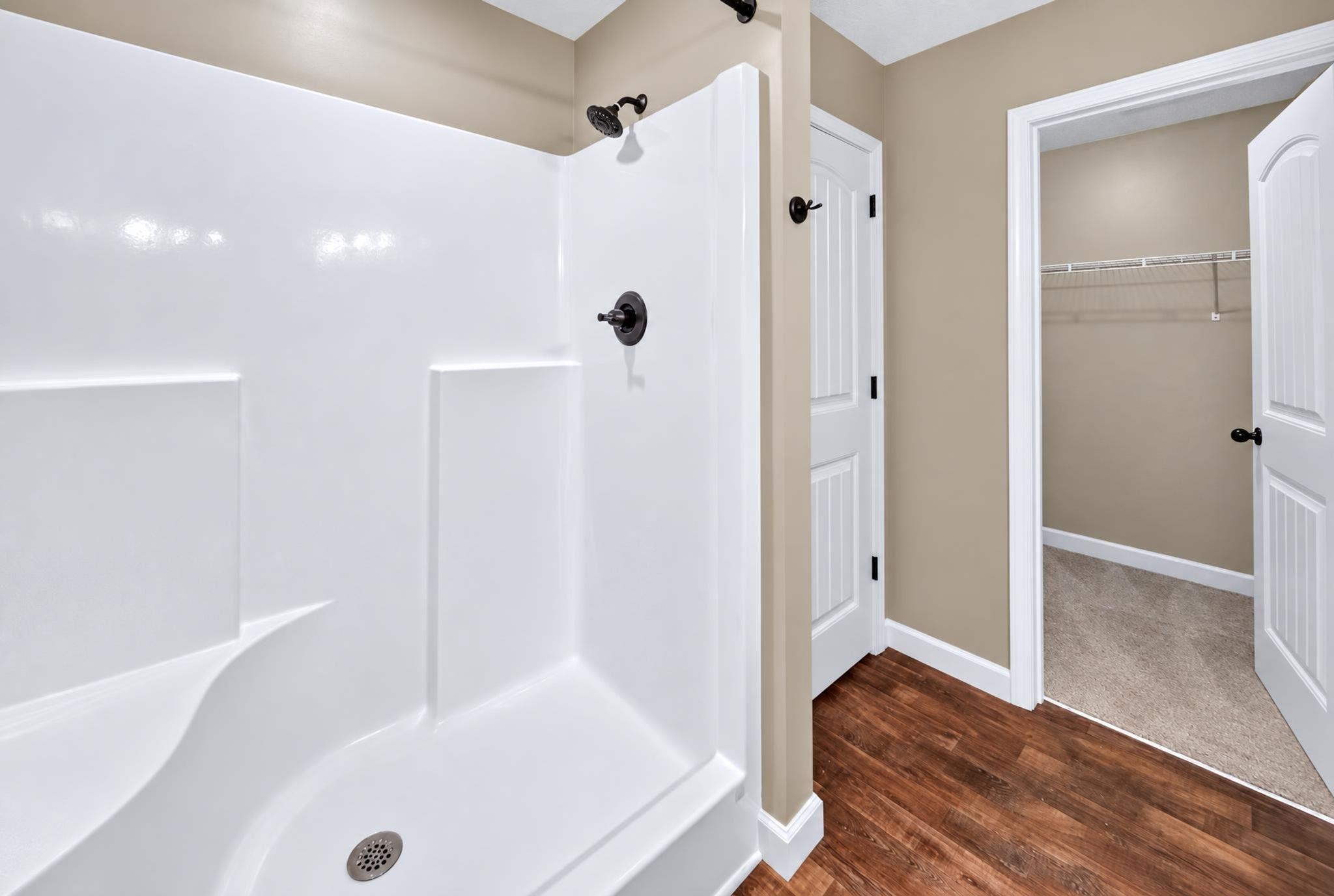 436 Shoreline Boulevard Property Photo 15