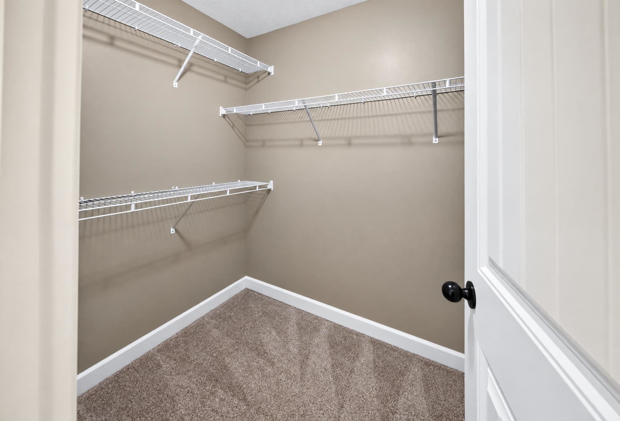 436 Shoreline Boulevard Property Photo 16