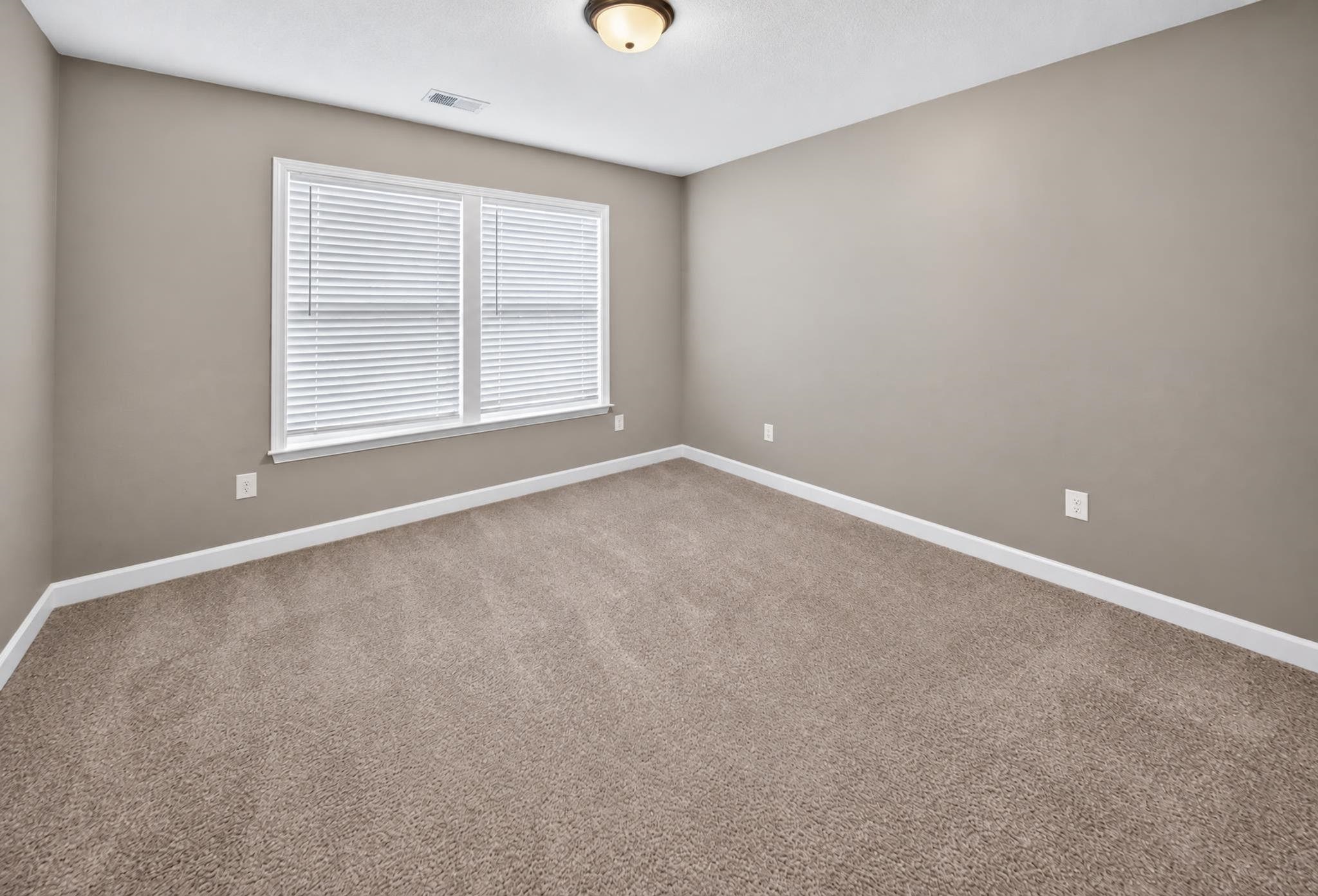 436 Shoreline Boulevard Property Photo 19
