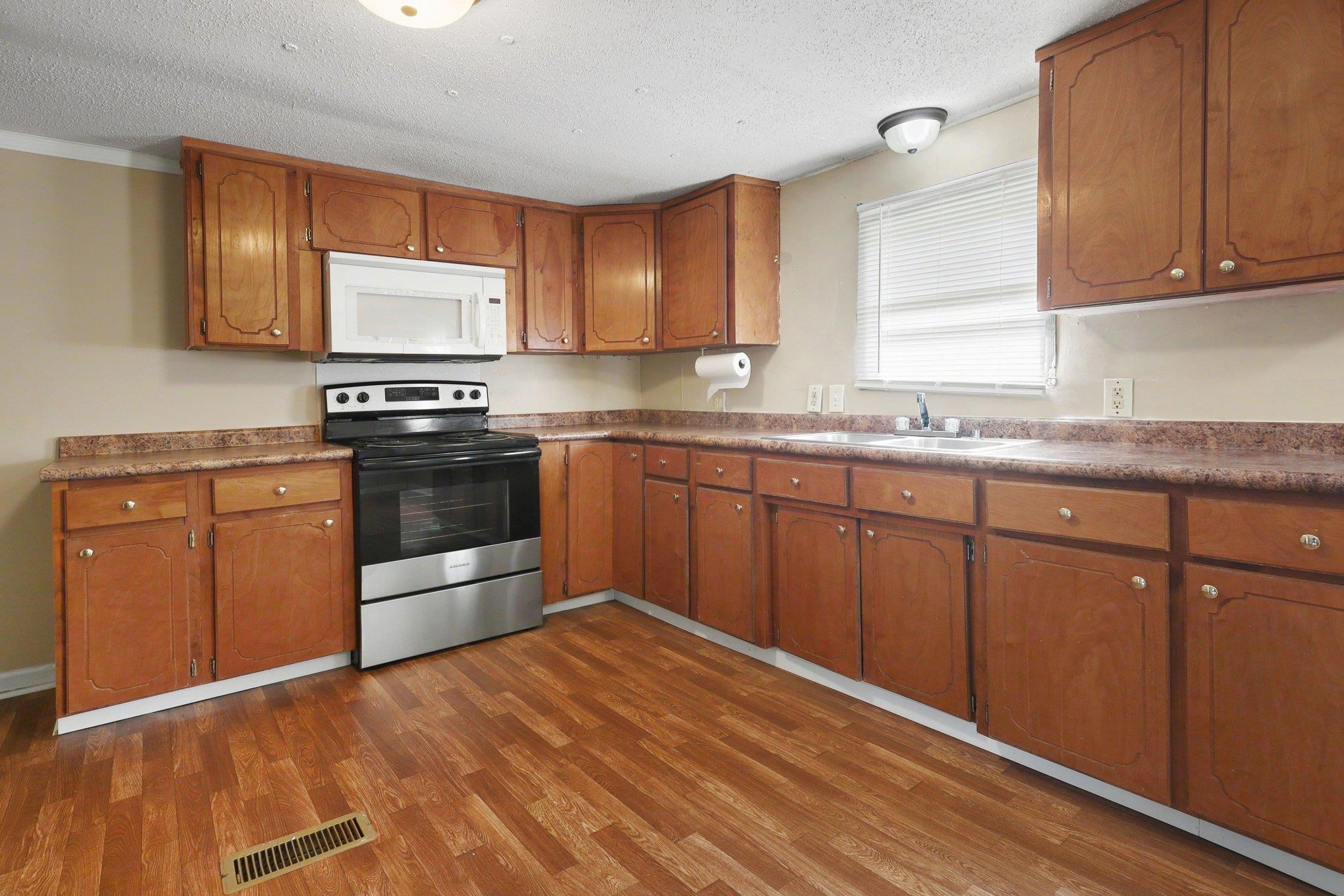 236 Angells Drive Property Photo 11