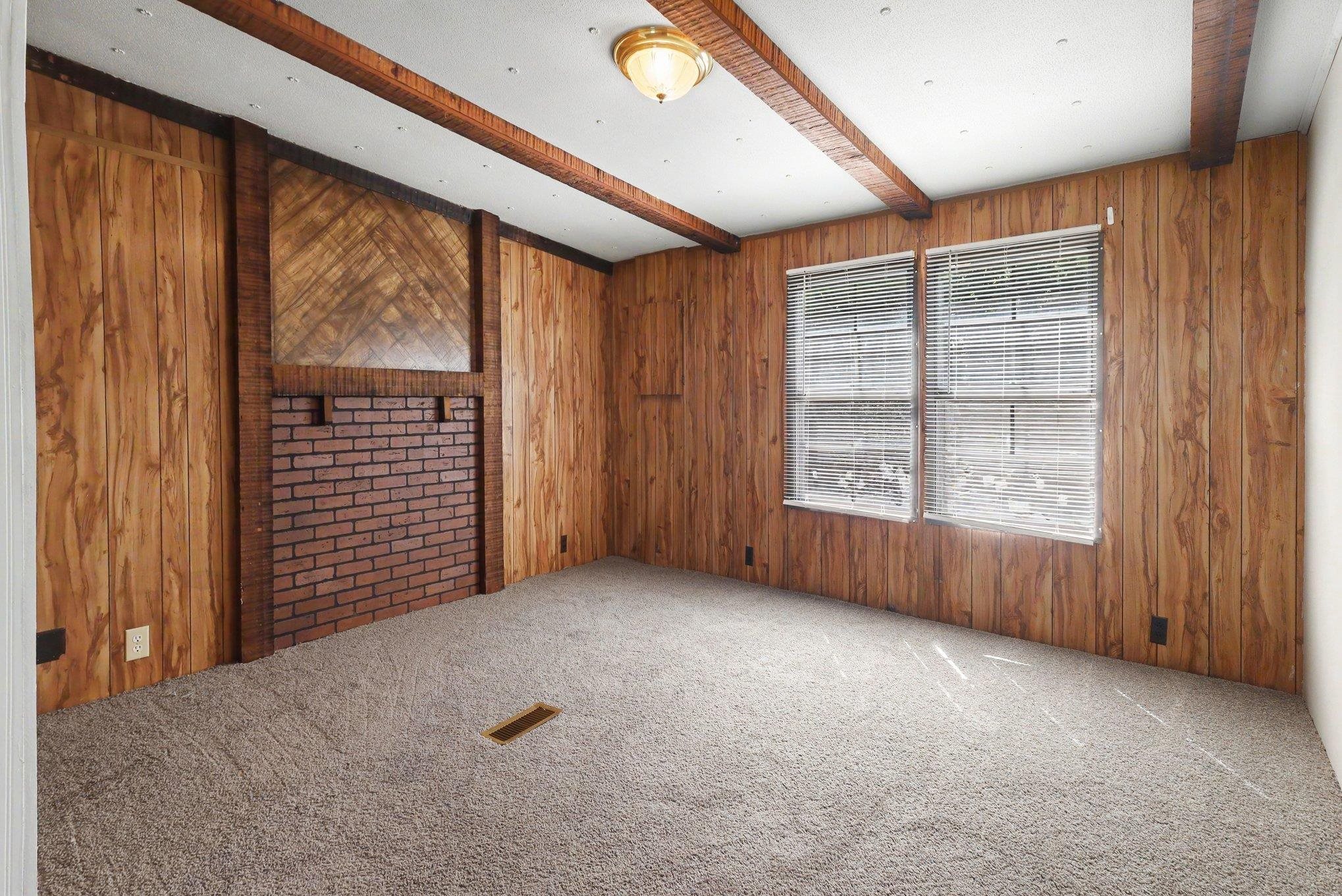 236 Angells Drive Property Photo 21