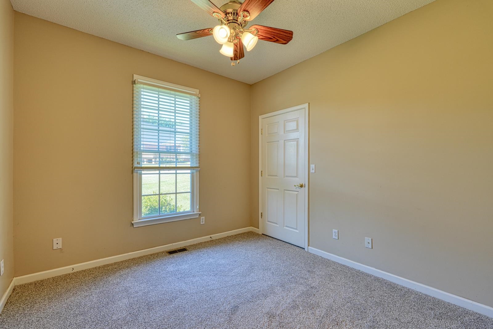 172 Roberts Meadow Loop Property Photo 32