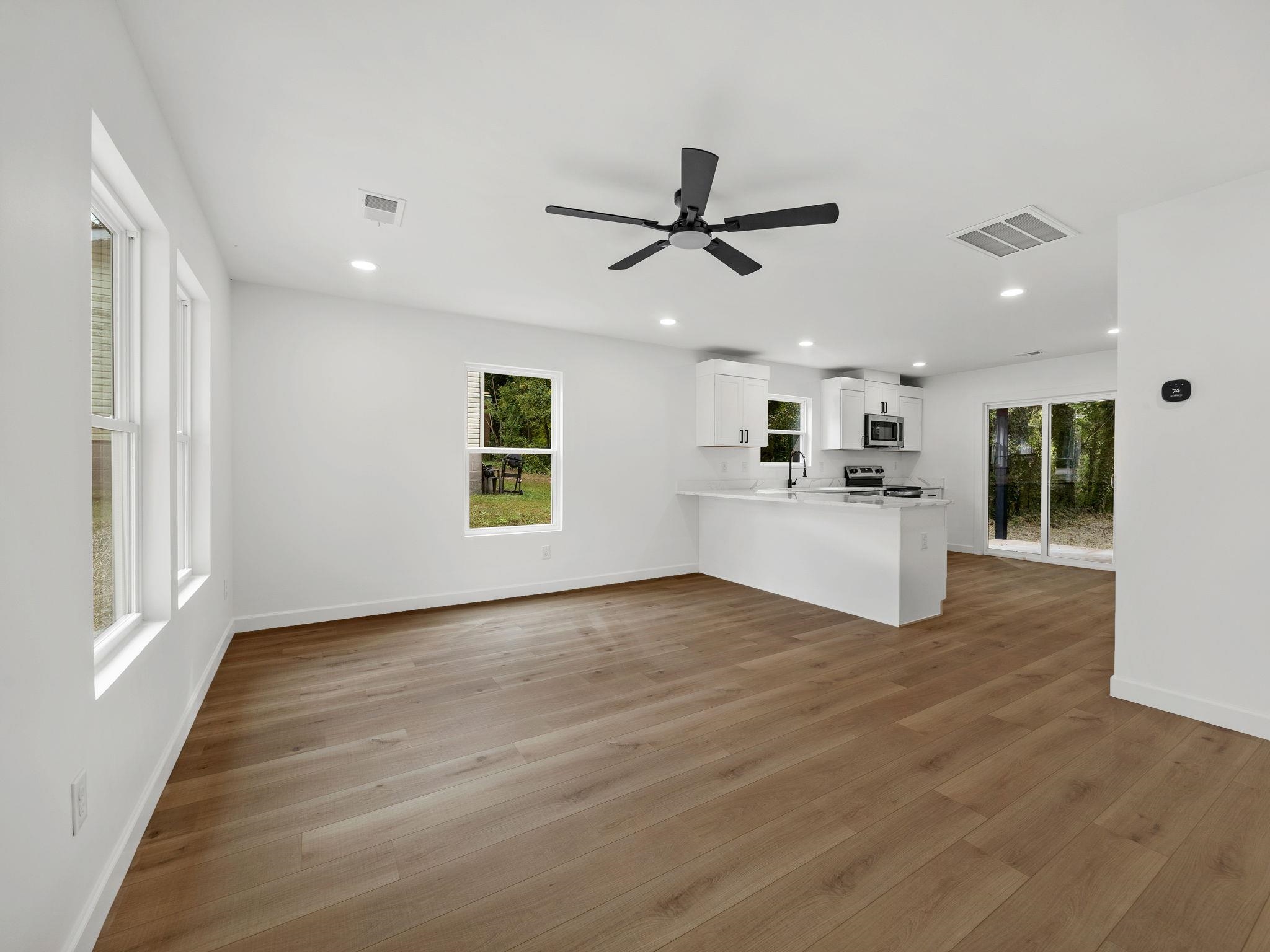 460 Eloise Drive Property Photo 10
