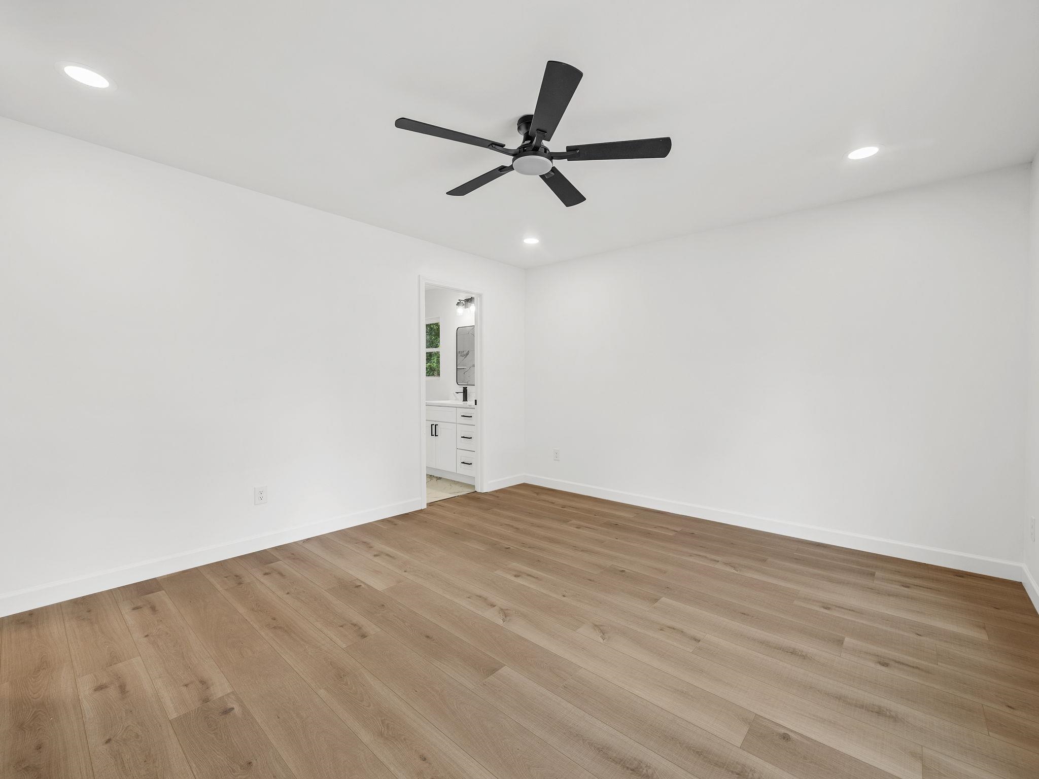 460 Eloise Drive Property Photo 20