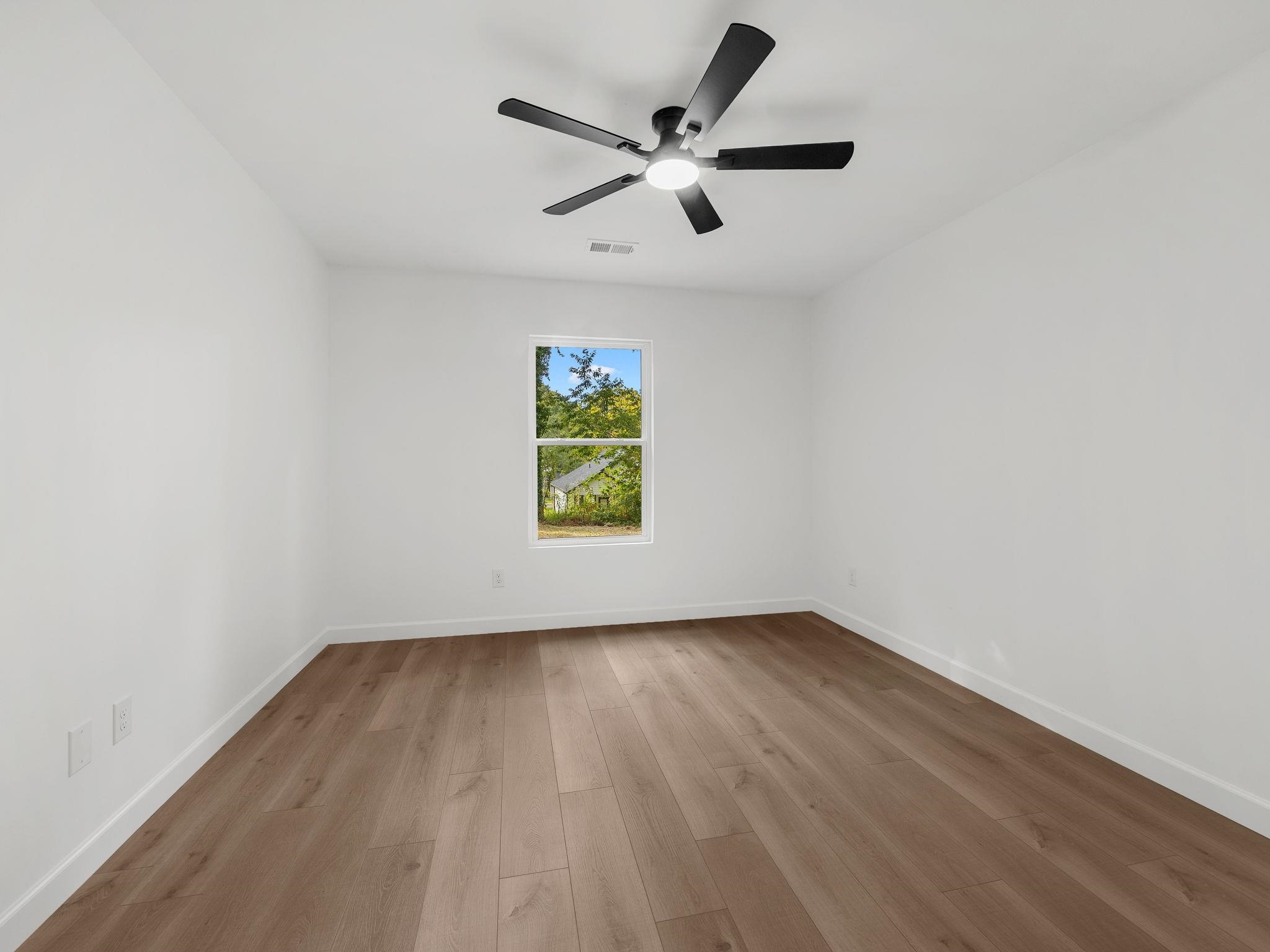 460 Eloise Drive Property Photo 28