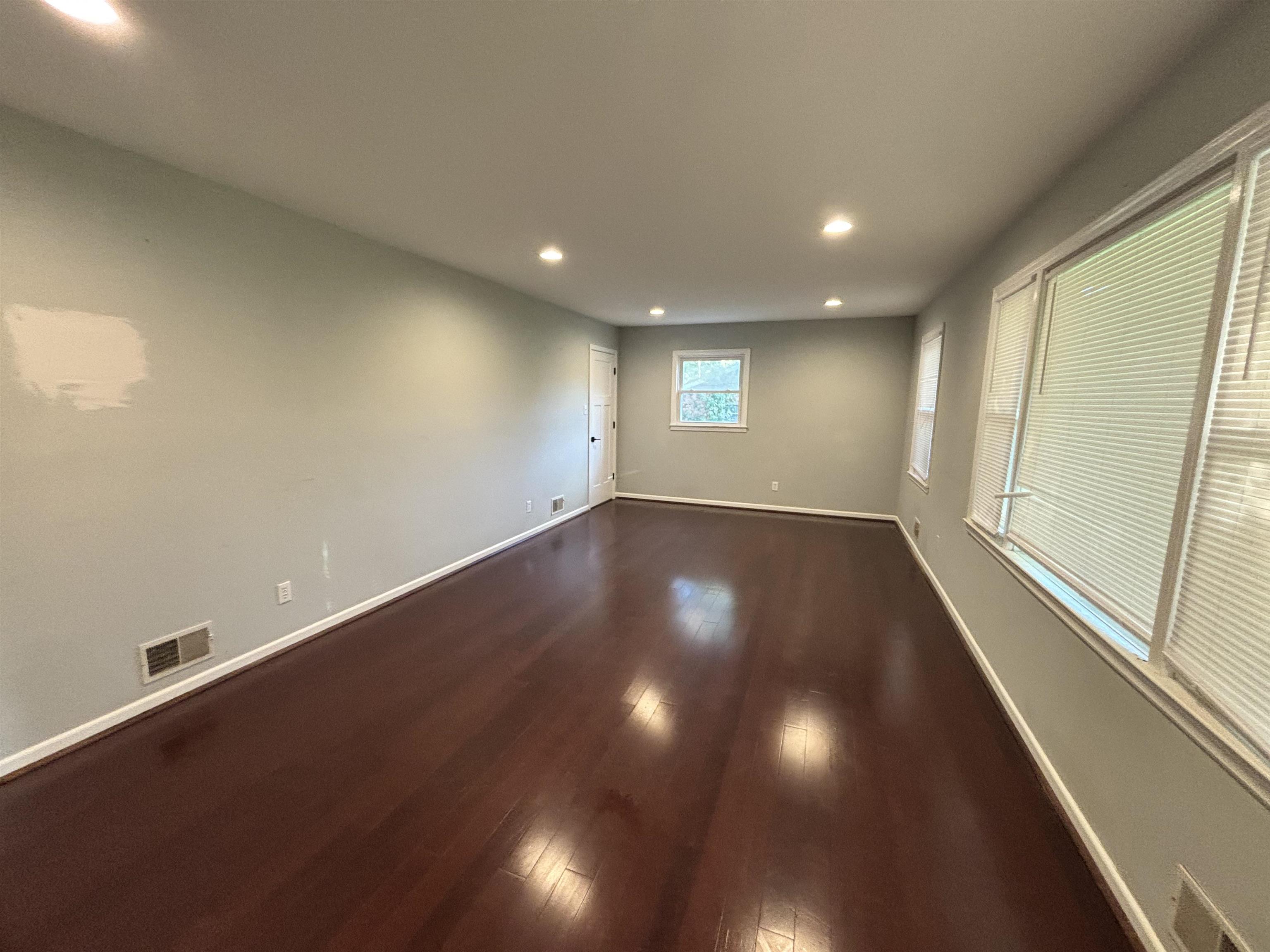 165 Campton Circle Property Photo 3